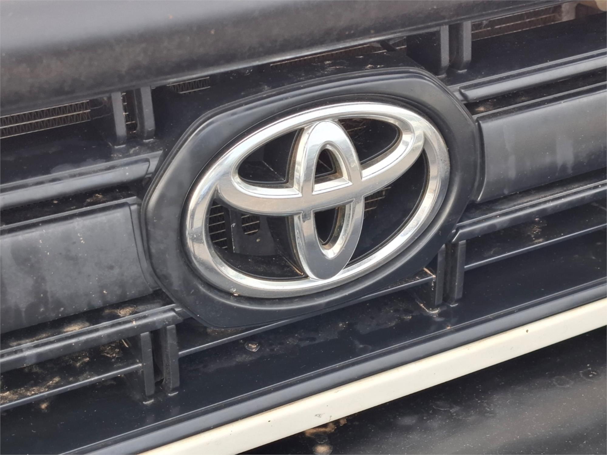 2010 TOYOTA LANDCRUISER VDJ79R 09 UPGRADE WORKMATE (4x4) 5 SP MANUAL C/CHAS
