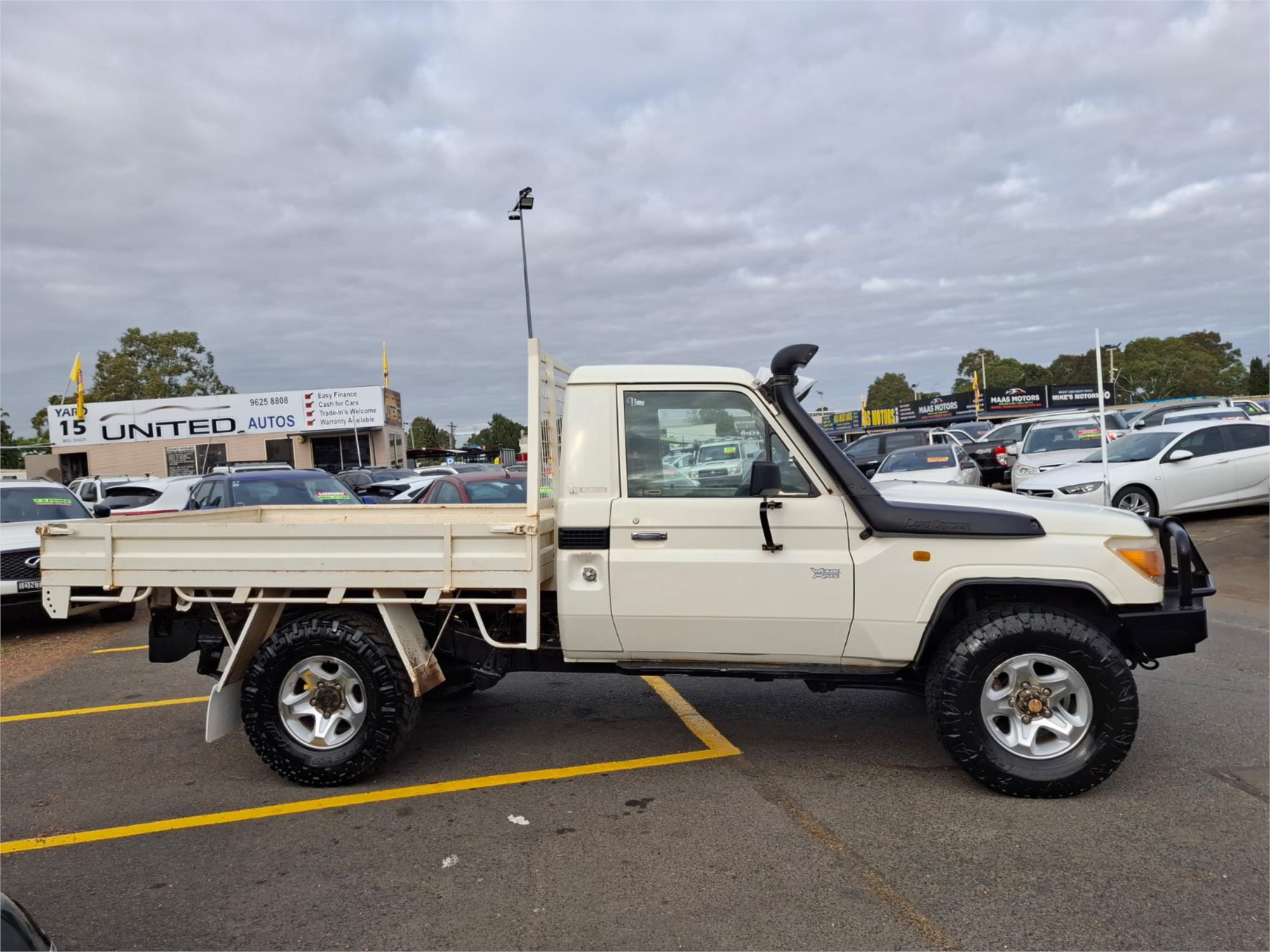 2010 TOYOTA LANDCRUISER VDJ79R 09 UPGRADE WORKMATE (4x4) 5 SP MANUAL C/CHAS