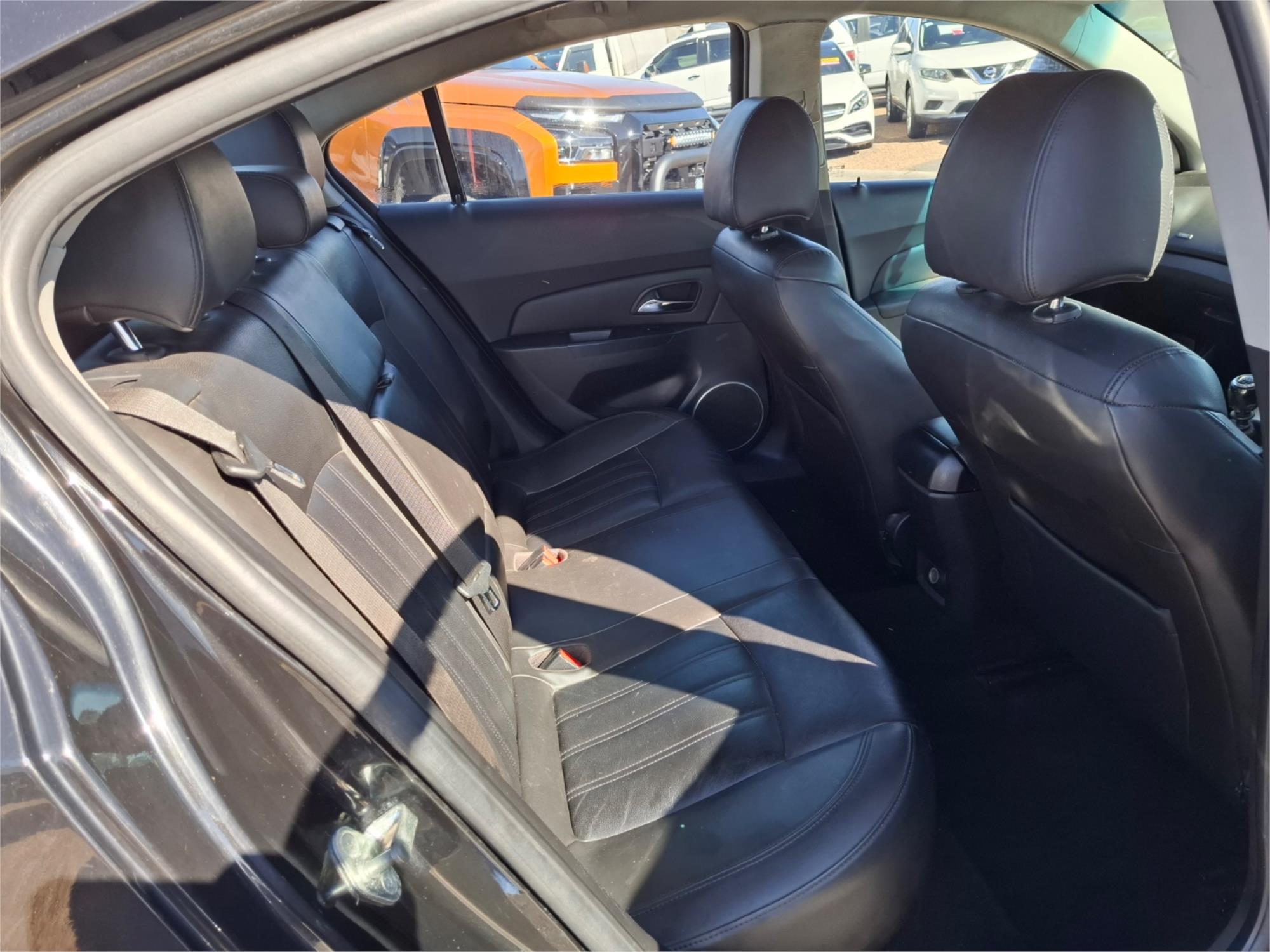 2011 HOLDEN CRUZE JH MY12 SRi 6 SP MANUAL 4D SEDAN
