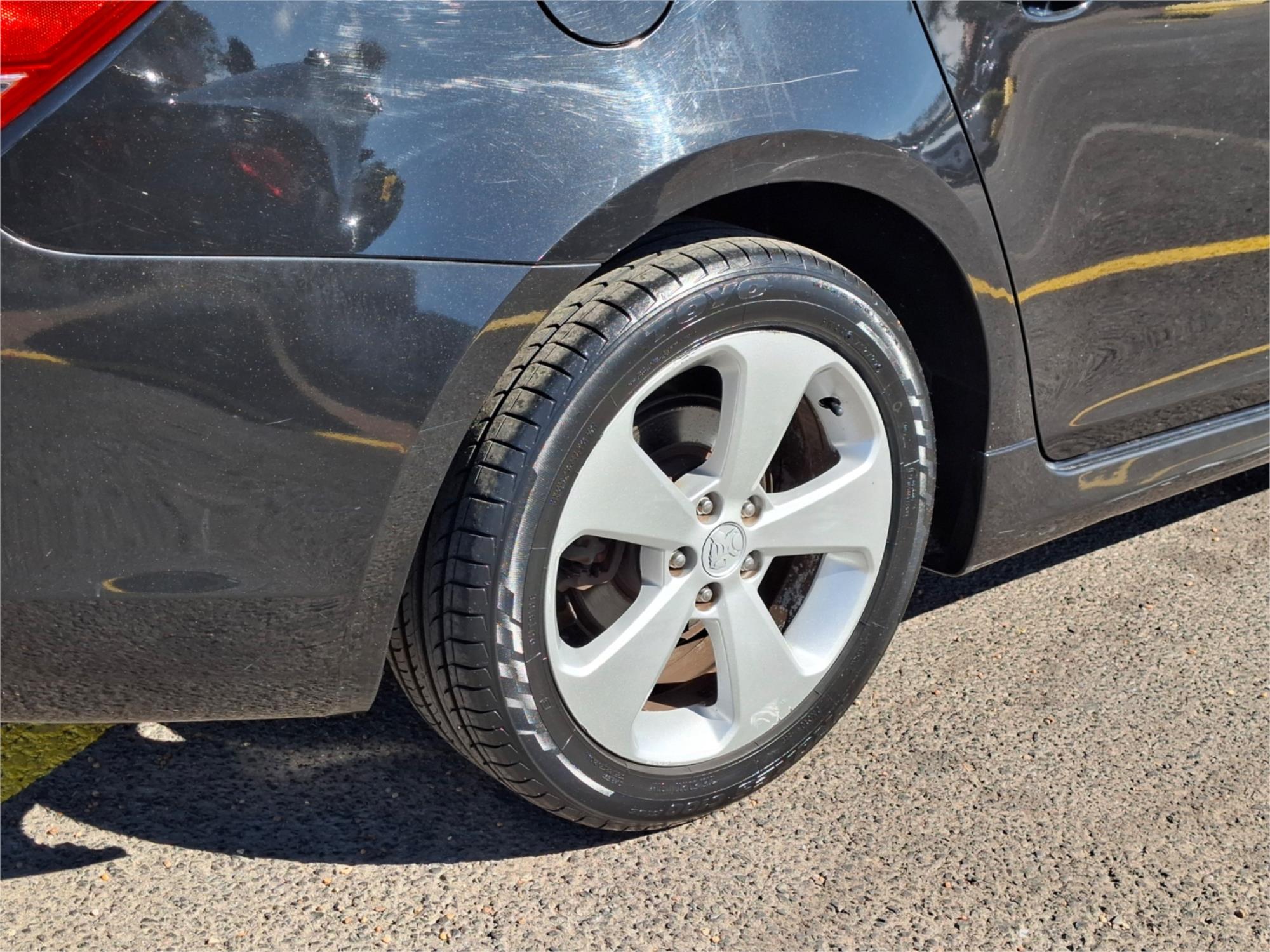 2011 HOLDEN CRUZE JH MY12 SRi 6 SP MANUAL 4D SEDAN