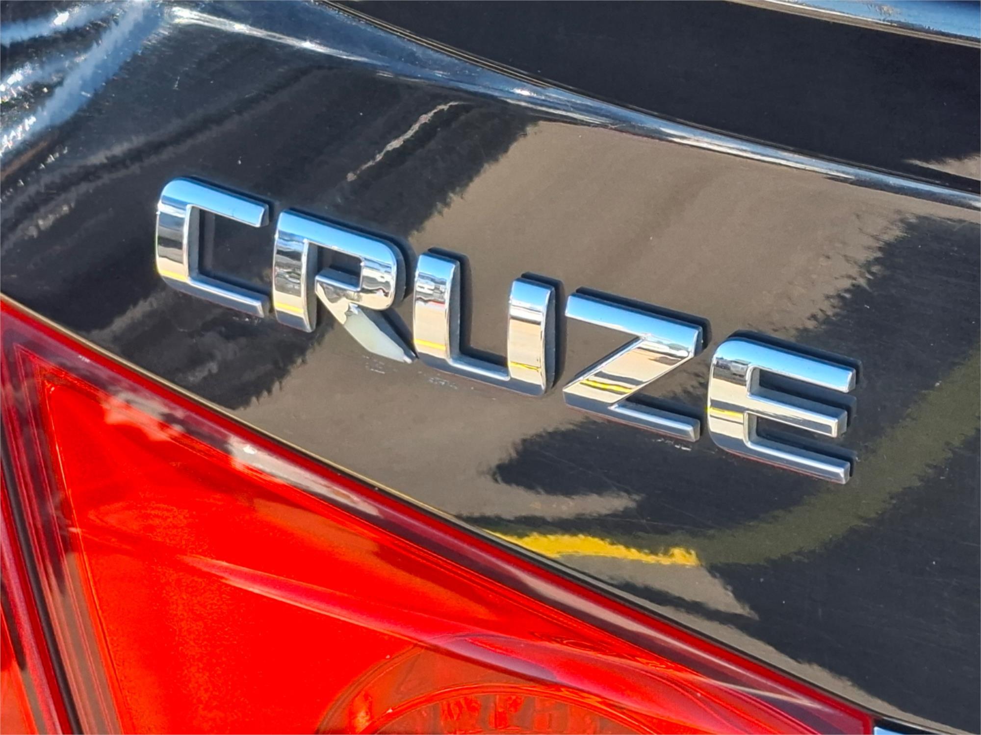 2011 HOLDEN CRUZE JH MY12 SRi 6 SP MANUAL 4D SEDAN