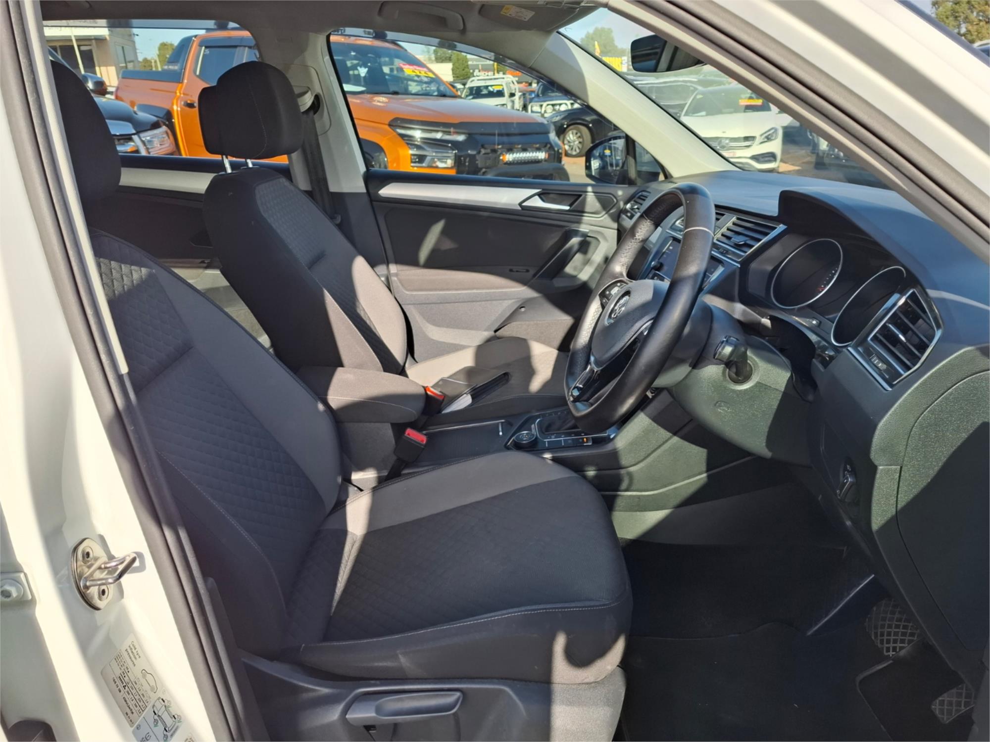 2018 VOLKSWAGEN TIGUAN 5NA MY19 132 TSI COMFORTLINE 7 SP AUTO DIRECT SHIFT 4D WAGON