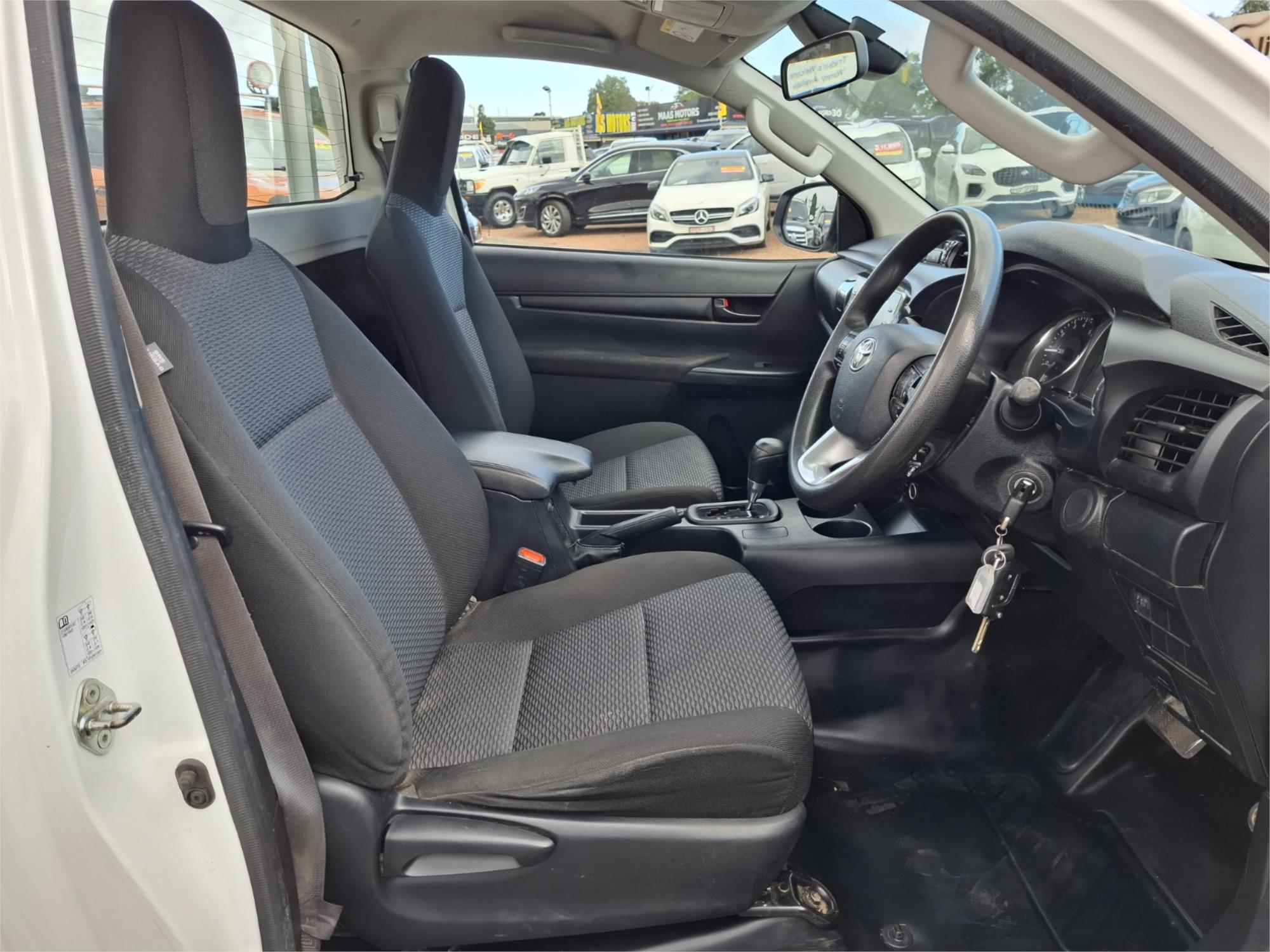 2023 TOYOTA HILUX TGN121R WORKMATE (4x2) 6 SP AUTOMATIC C/CHAS