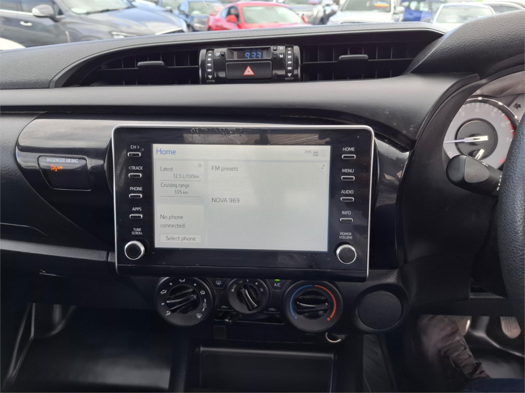 2023 TOYOTA HILUX TGN121R WORKMATE (4x2) 6 SP AUTOMATIC C/CHAS
