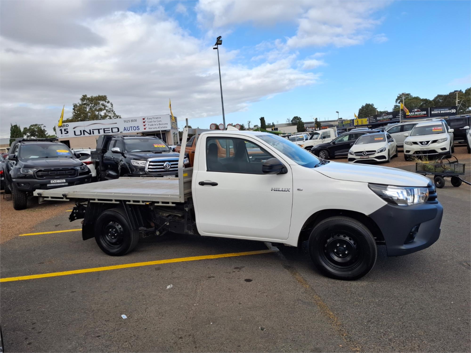 2023 TOYOTA HILUX TGN121R WORKMATE (4x2) 6 SP AUTOMATIC C/CHAS