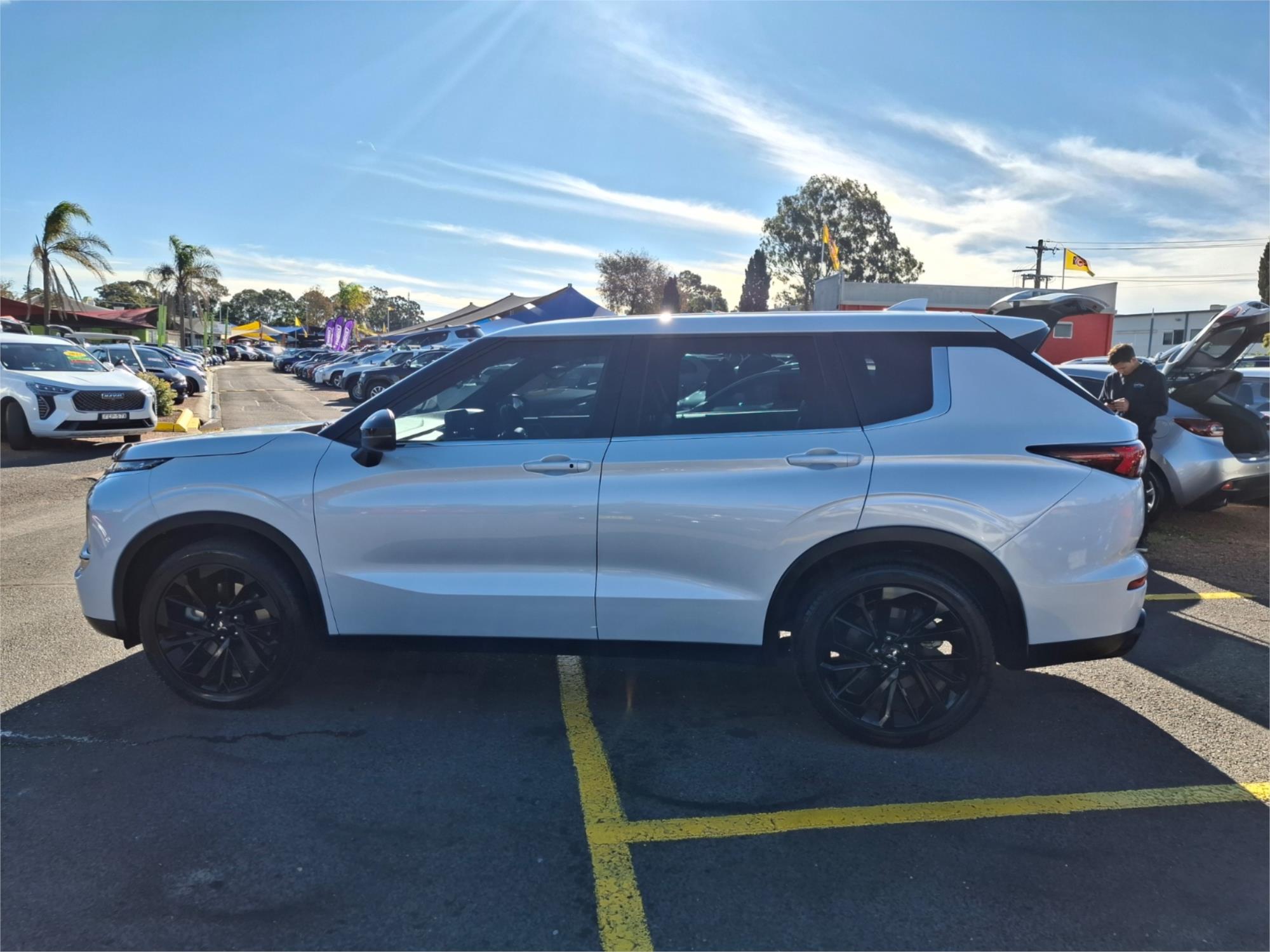 2023 MITSUBISHI OUTLANDER ZM MY23 LS 7 SEAT (AWD) CVT AUTO 8 SPEED 4D WAGON