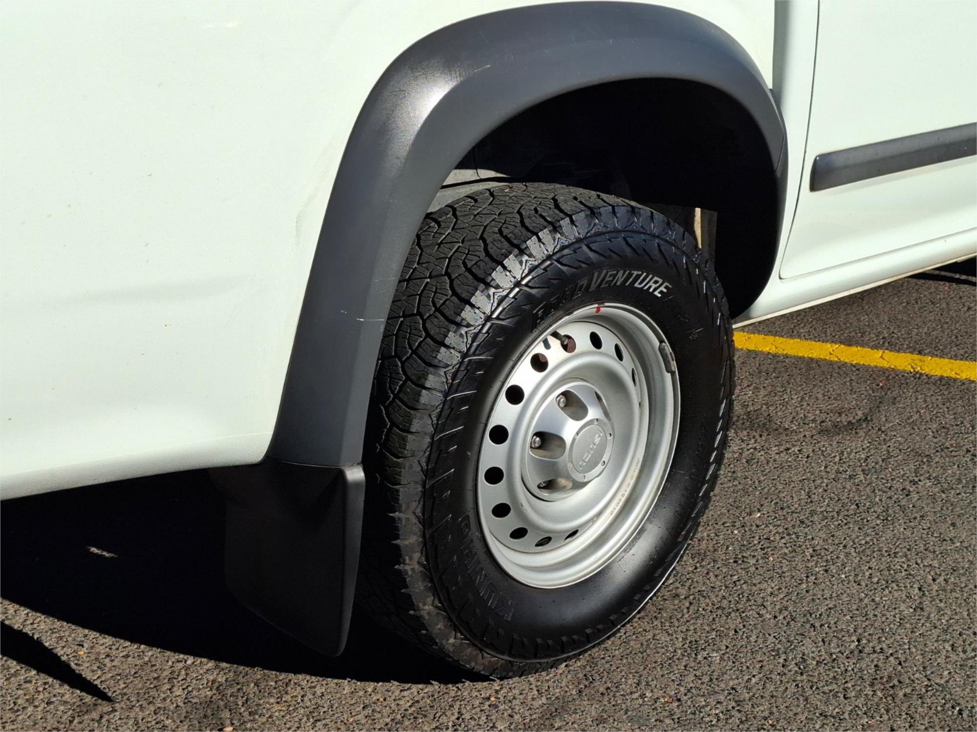 2012 ISUZU D-MAX TF MY10 SX (4x4) 4 SP AUTOMATIC DUAL CAB UTILITY