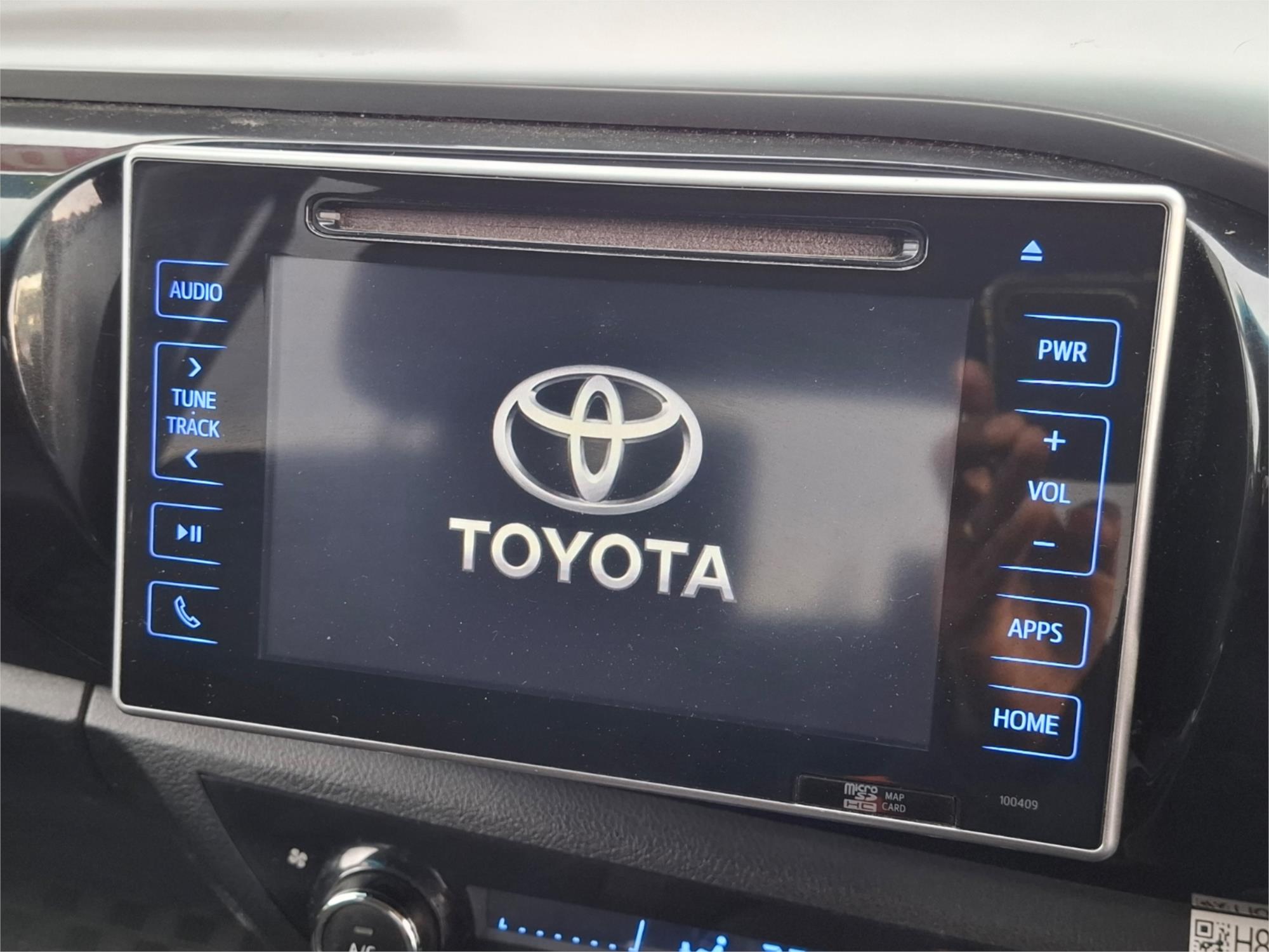 2015 TOYOTA HILUX GUN126R SR5 (4x4) 6 SP AUTOMATIC DUAL CAB UTILITY