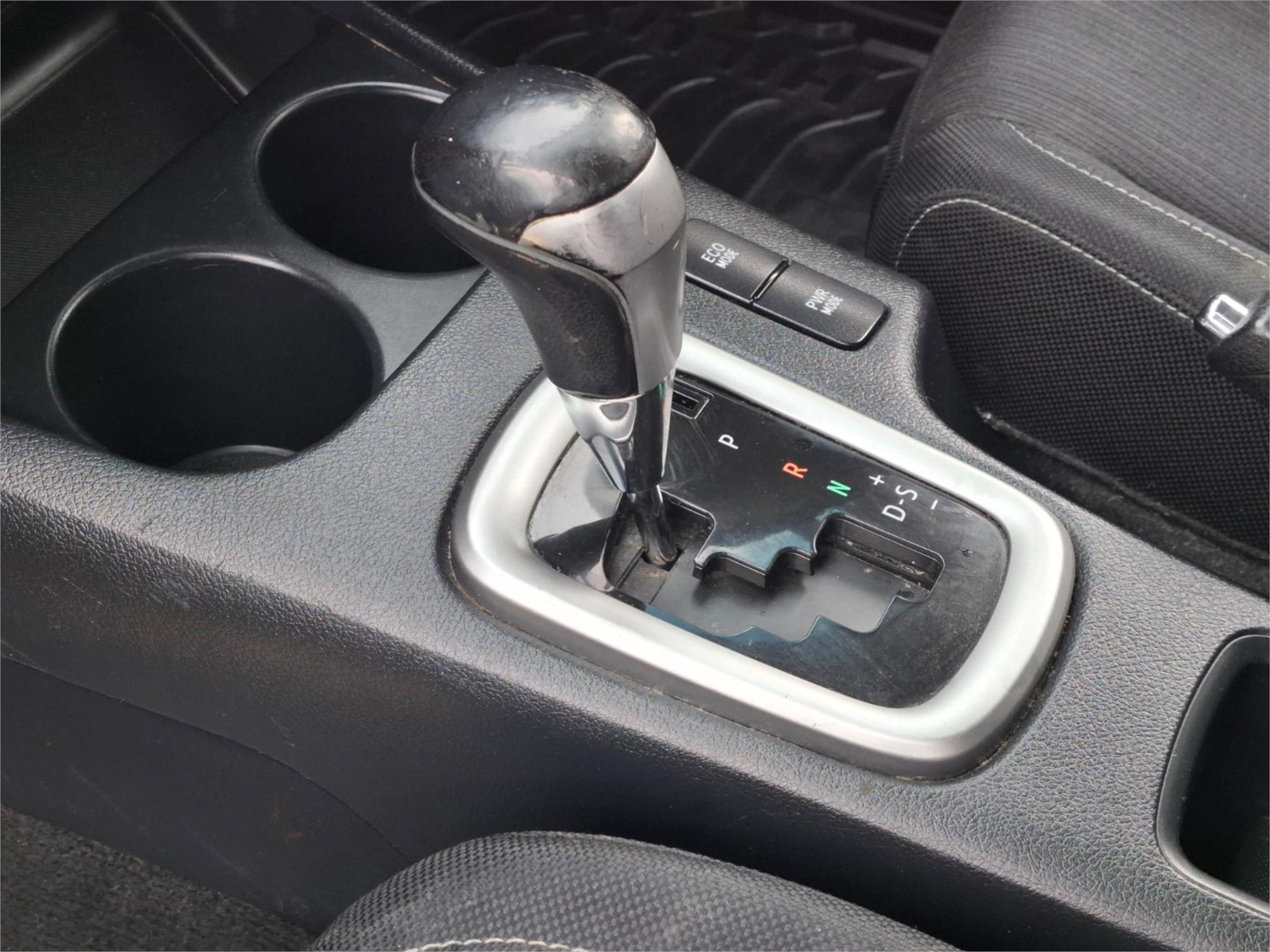 2015 TOYOTA HILUX GUN126R SR5 (4x4) 6 SP AUTOMATIC DUAL CAB UTILITY