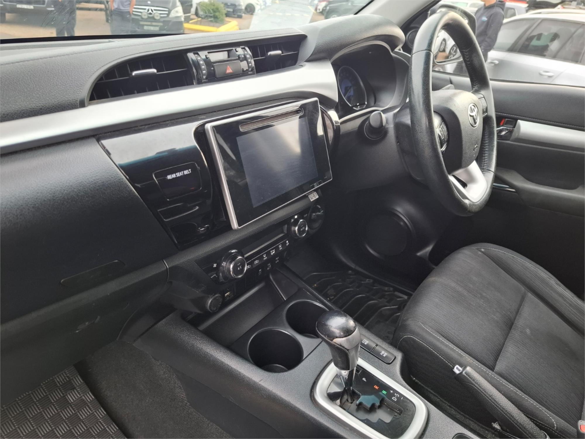 2015 TOYOTA HILUX GUN126R SR5 (4x4) 6 SP AUTOMATIC DUAL CAB UTILITY