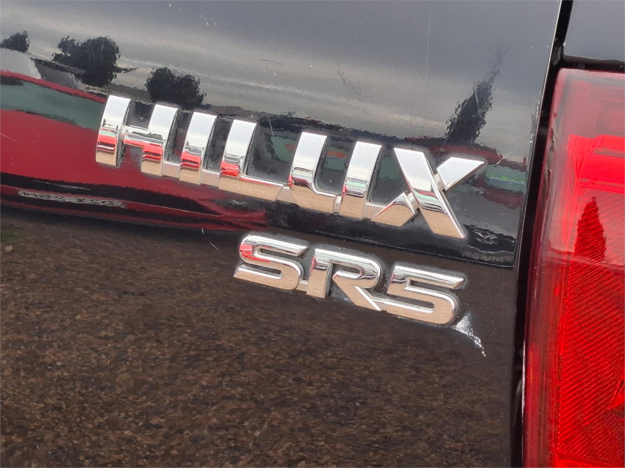 2015 TOYOTA HILUX GUN126R SR5 (4x4) 6 SP AUTOMATIC DUAL CAB UTILITY