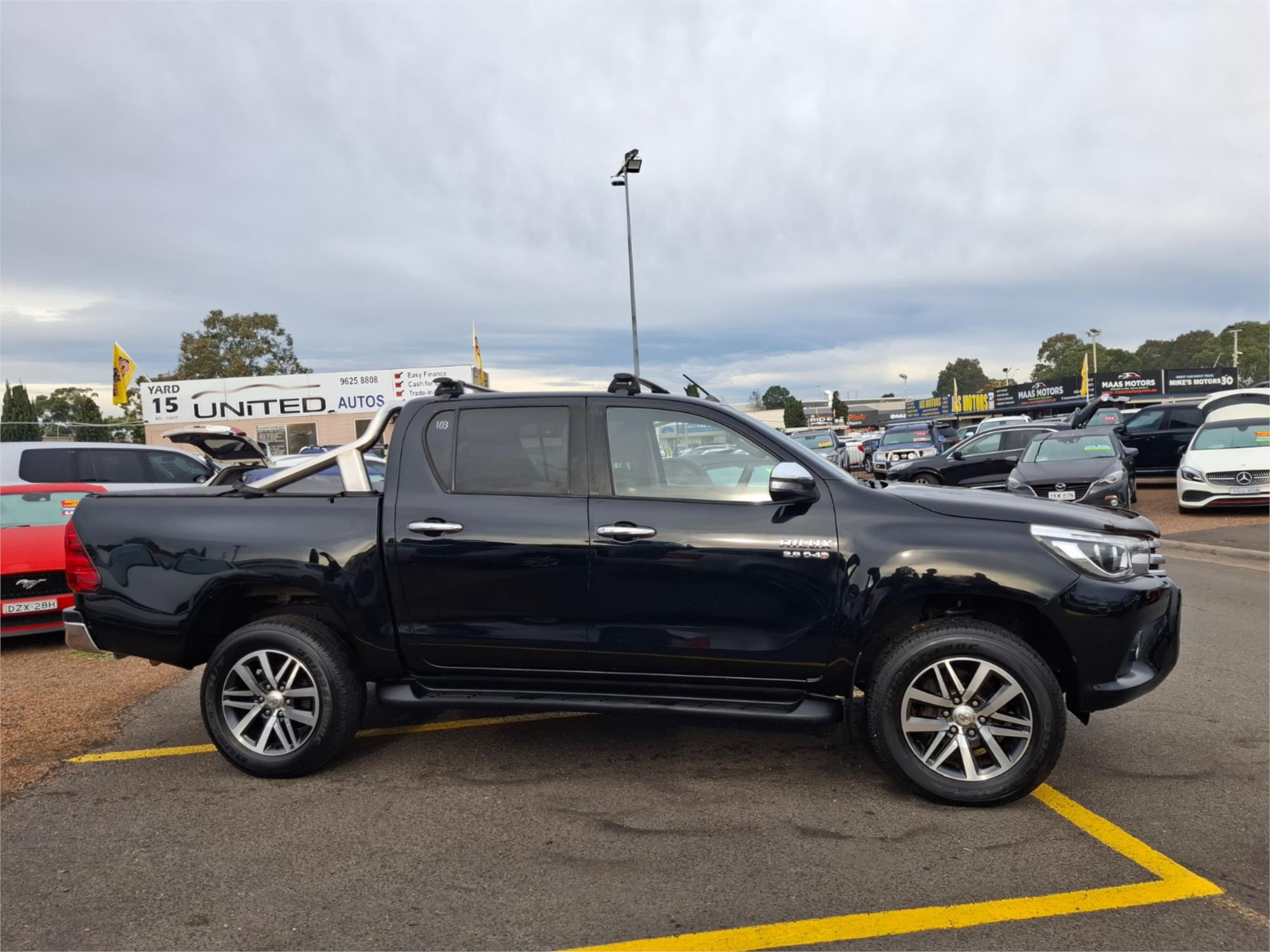 2015 TOYOTA HILUX GUN126R SR5 (4x4) 6 SP AUTOMATIC DUAL CAB UTILITY