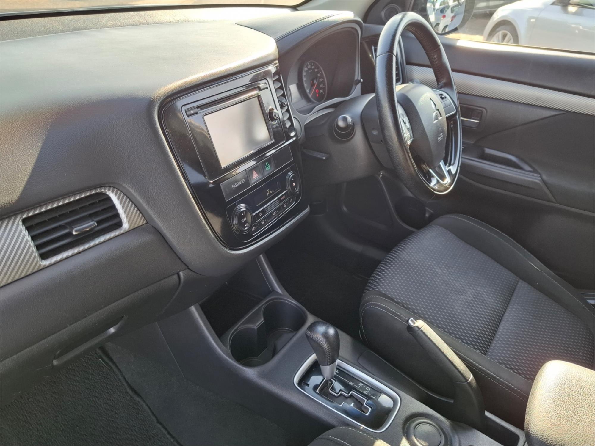 2016 MITSUBISHI OUTLANDER ZK MY16 LS (4x2) CONTINUOUS VARIABLE 4D WAGON