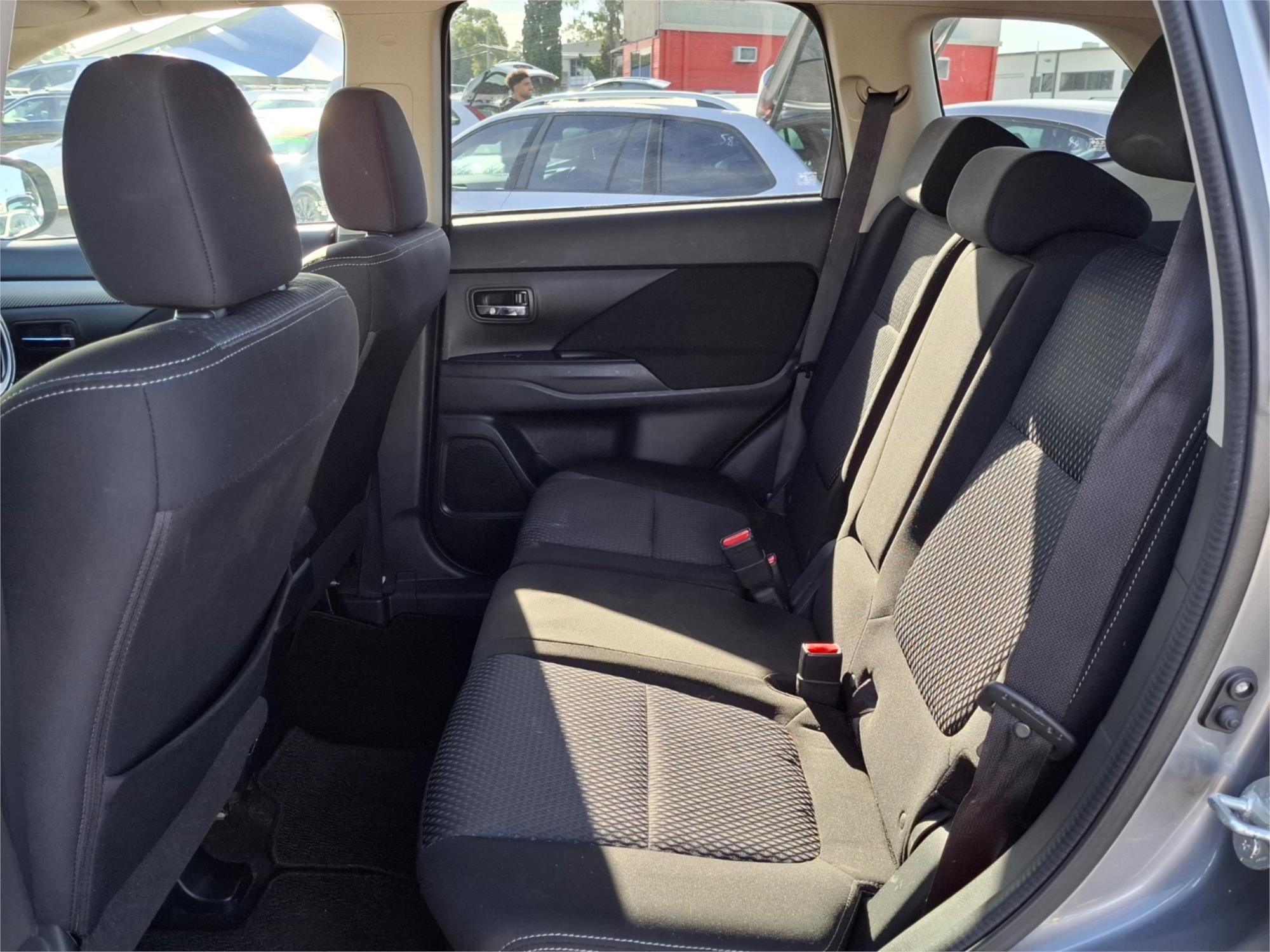 2016 MITSUBISHI OUTLANDER ZK MY16 LS (4x2) CONTINUOUS VARIABLE 4D WAGON