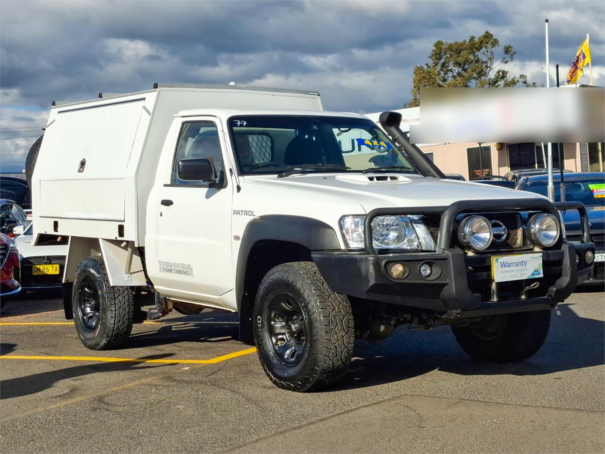 2014 NISSAN PATROL MY14 DX (4x4) 5 SP MANUAL LEAF C/CHAS