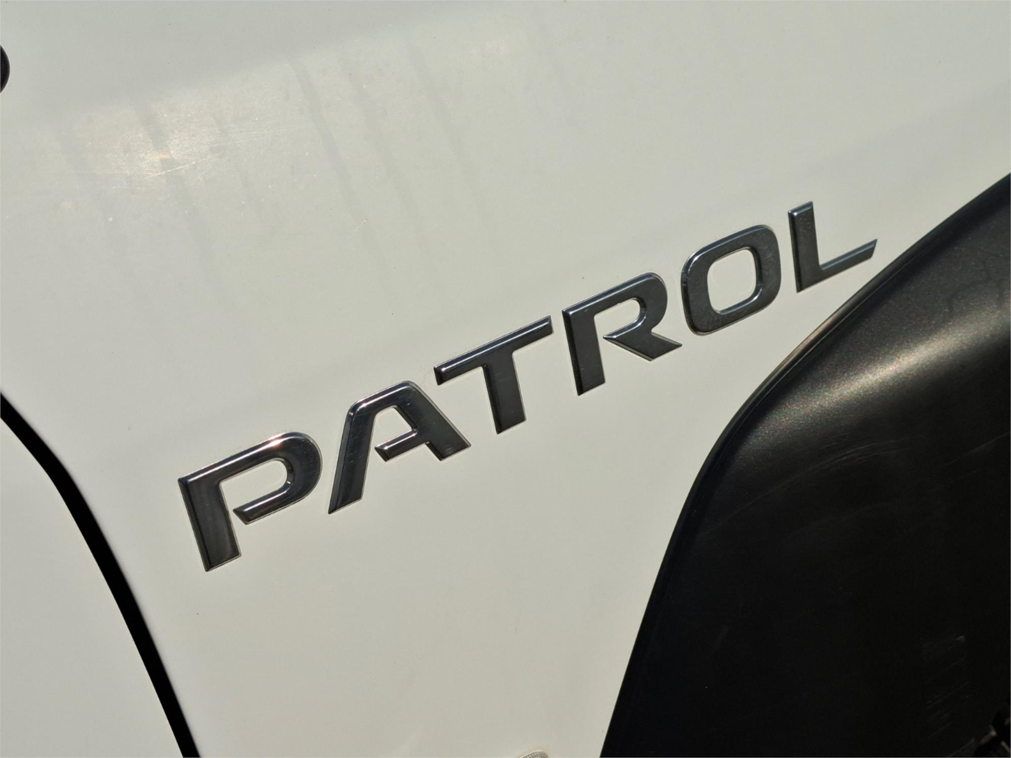 2014 NISSAN PATROL MY14 DX (4x4) 5 SP MANUAL LEAF C/CHAS