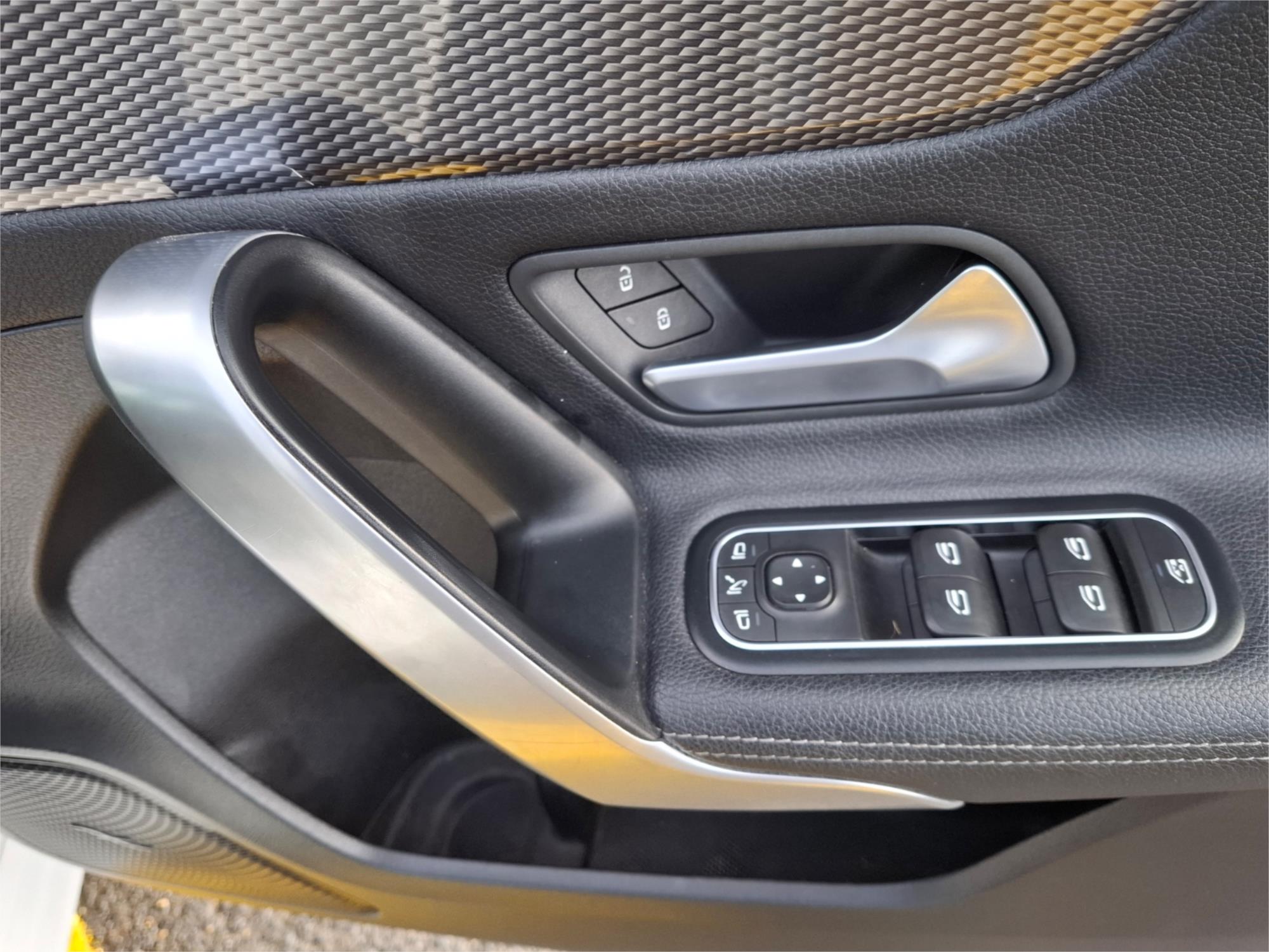 2018 MERCEDES-BENZ A200 176 MY18 7 SP AUTOMATIC 5D HATCHBACK
