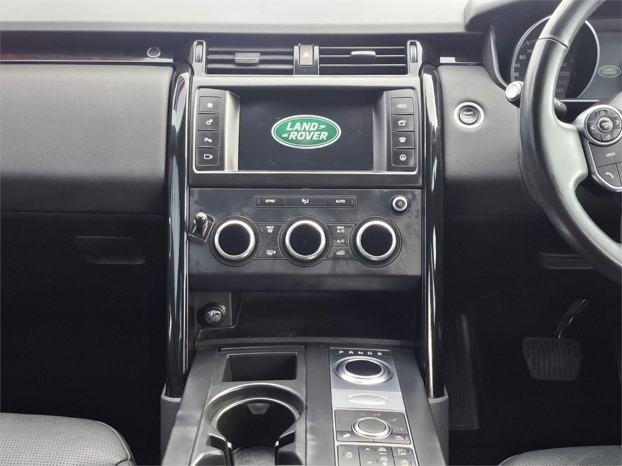 2017 LAND ROVER DISCOVERY MY17 TD6 SE 8 SP AUTOMATIC 4D WAGON