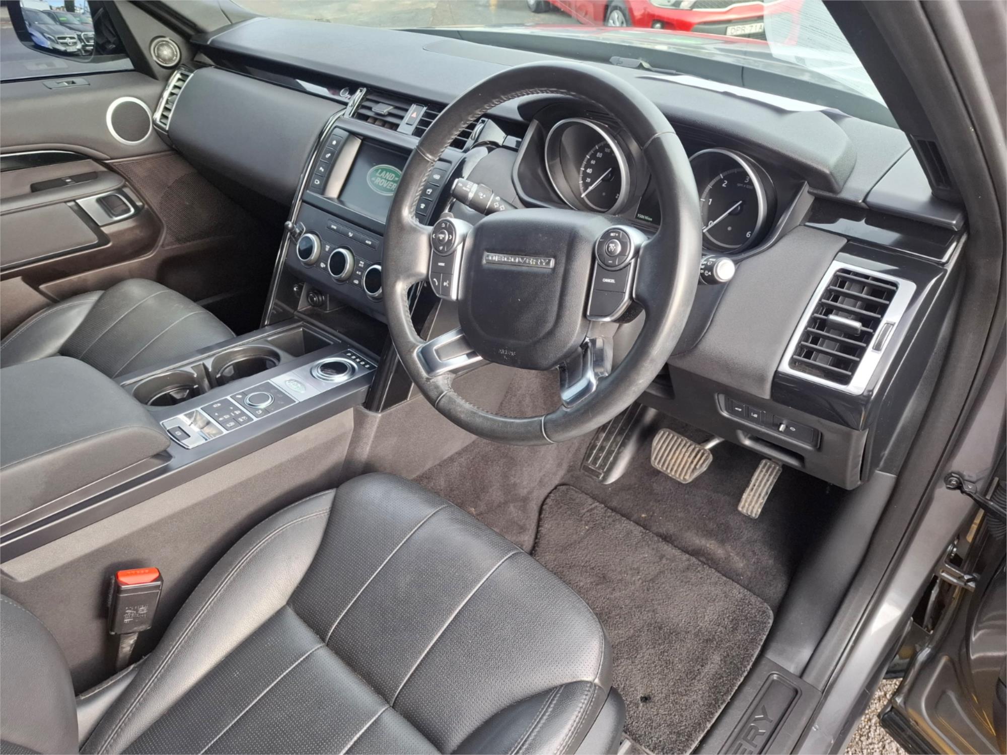 2017 LAND ROVER DISCOVERY MY17 TD6 SE 8 SP AUTOMATIC 4D WAGON