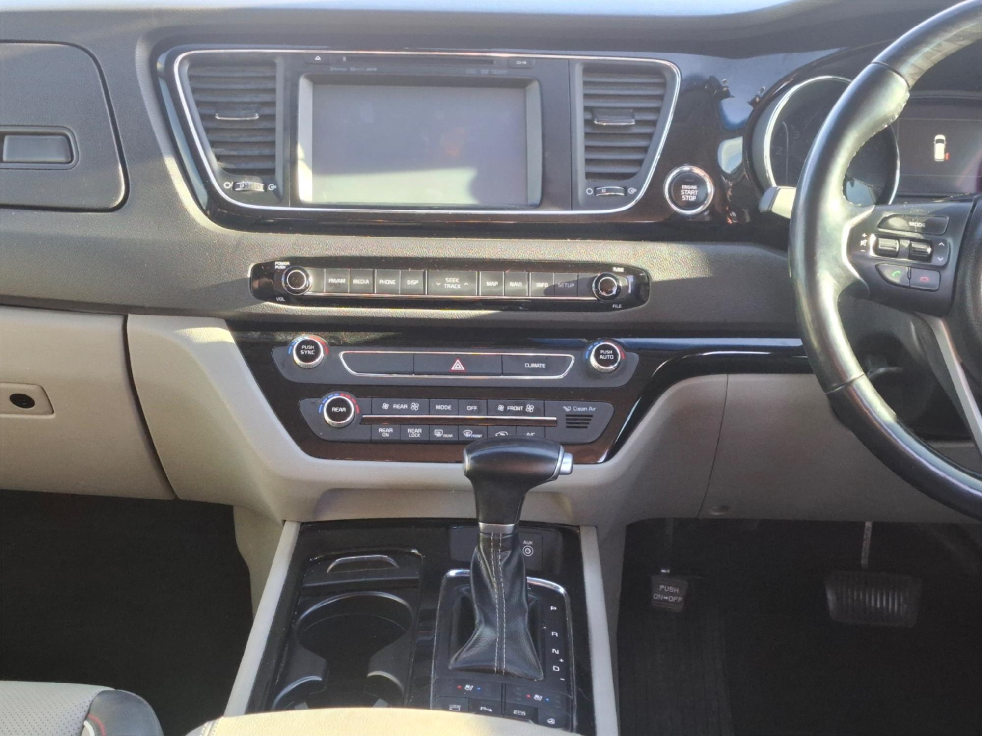 2017 KIA CARNIVAL YP MY17 PLATINUM 6 SP AUTOMATIC 4D WAGON