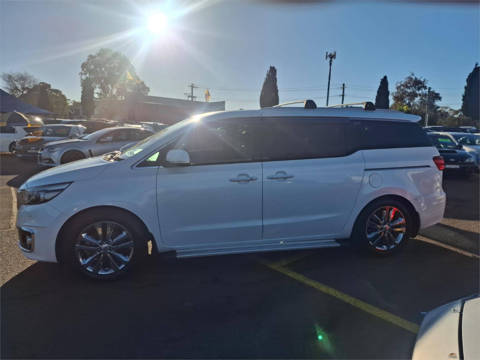 2017 KIA CARNIVAL YP MY17 PLATINUM 6 SP AUTOMATIC 4D WAGON