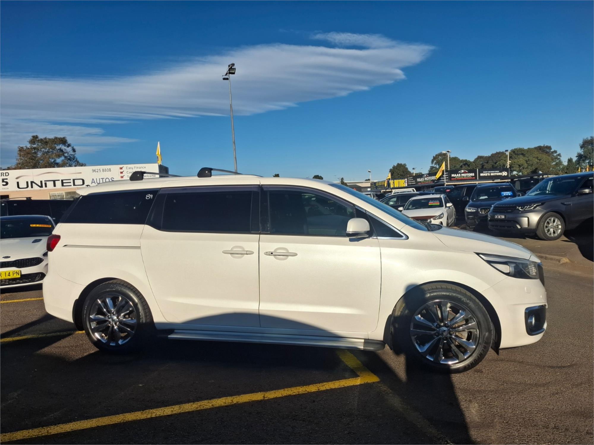 2017 KIA CARNIVAL YP MY17 PLATINUM 6 SP AUTOMATIC 4D WAGON