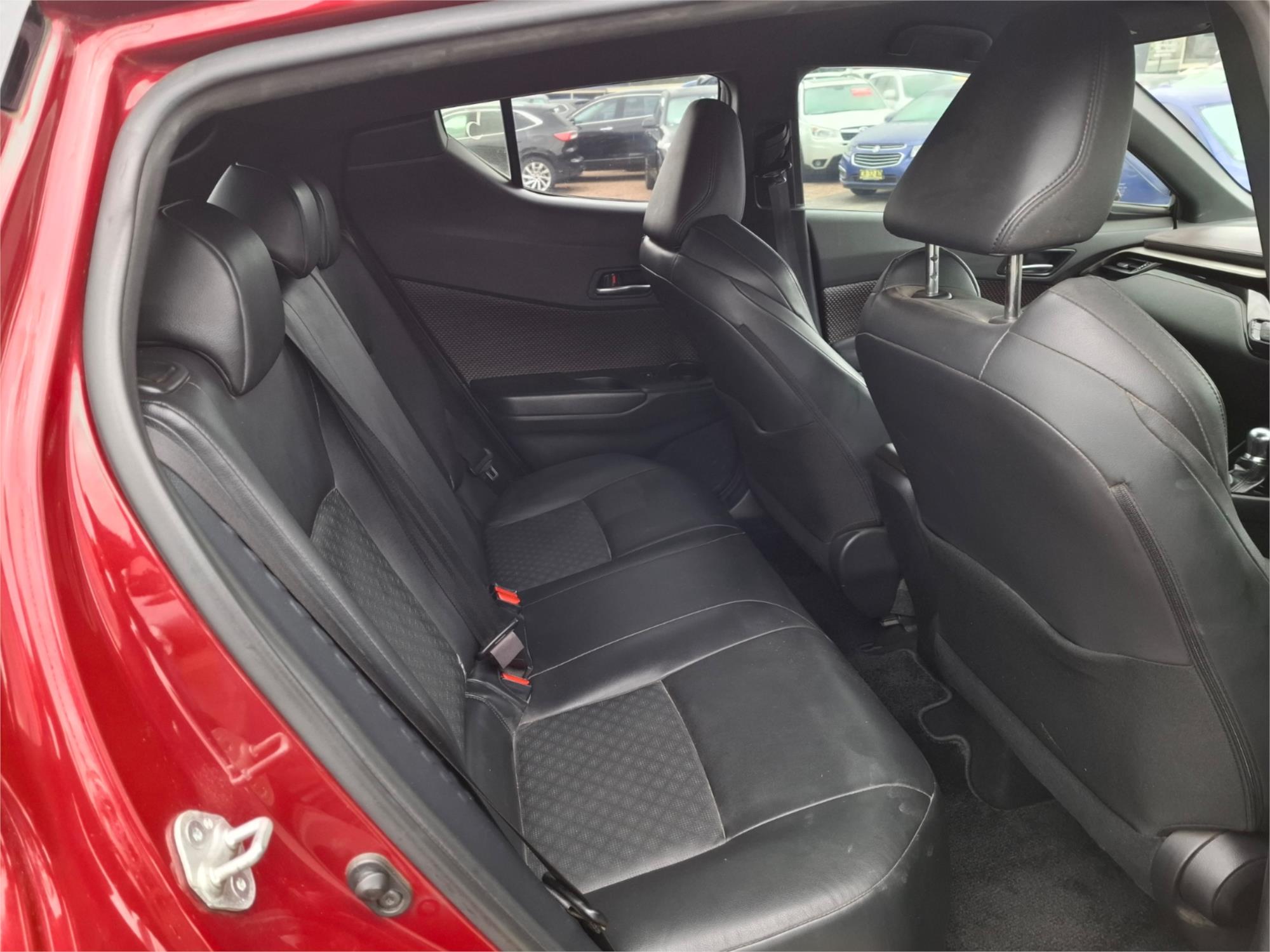 2017 TOYOTA C-HR NGX10R UPDATE KOBA (2WD) CONTINUOUS VARIABLE 4D WAGON