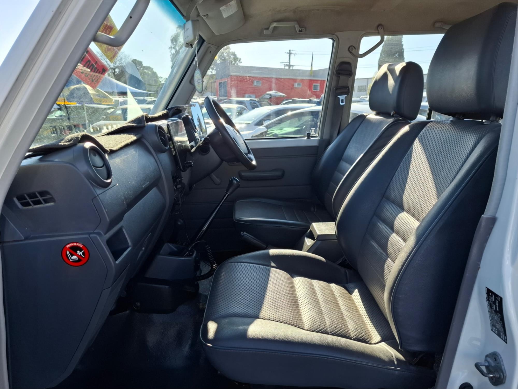 2012 TOYOTA LANDCRUISER VDJ76R 09 UPGRADE WORKMATE (4x4) 5 SP MANUAL 4D WAGON