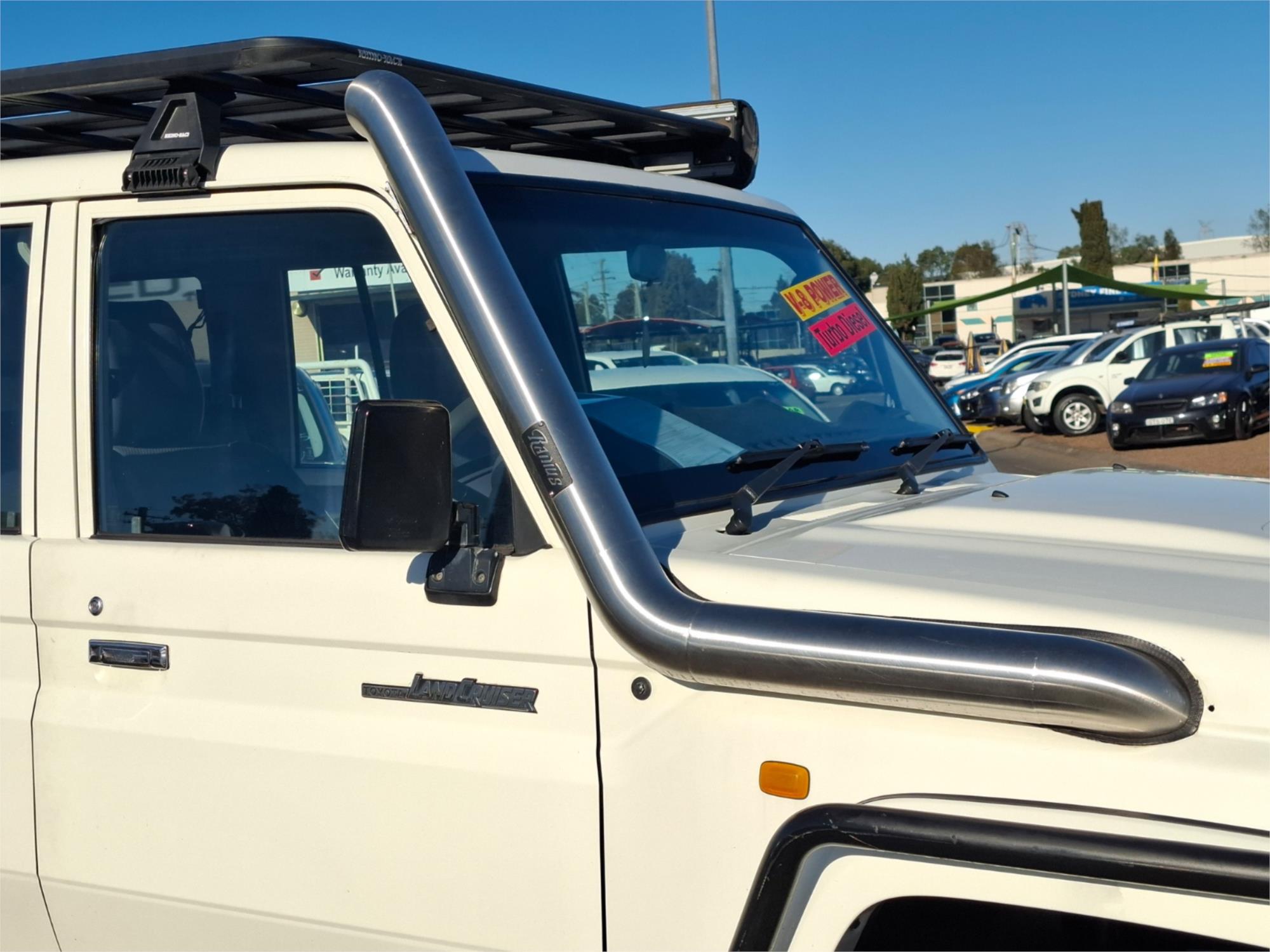 2012 TOYOTA LANDCRUISER VDJ76R 09 UPGRADE WORKMATE (4x4) 5 SP MANUAL 4D WAGON