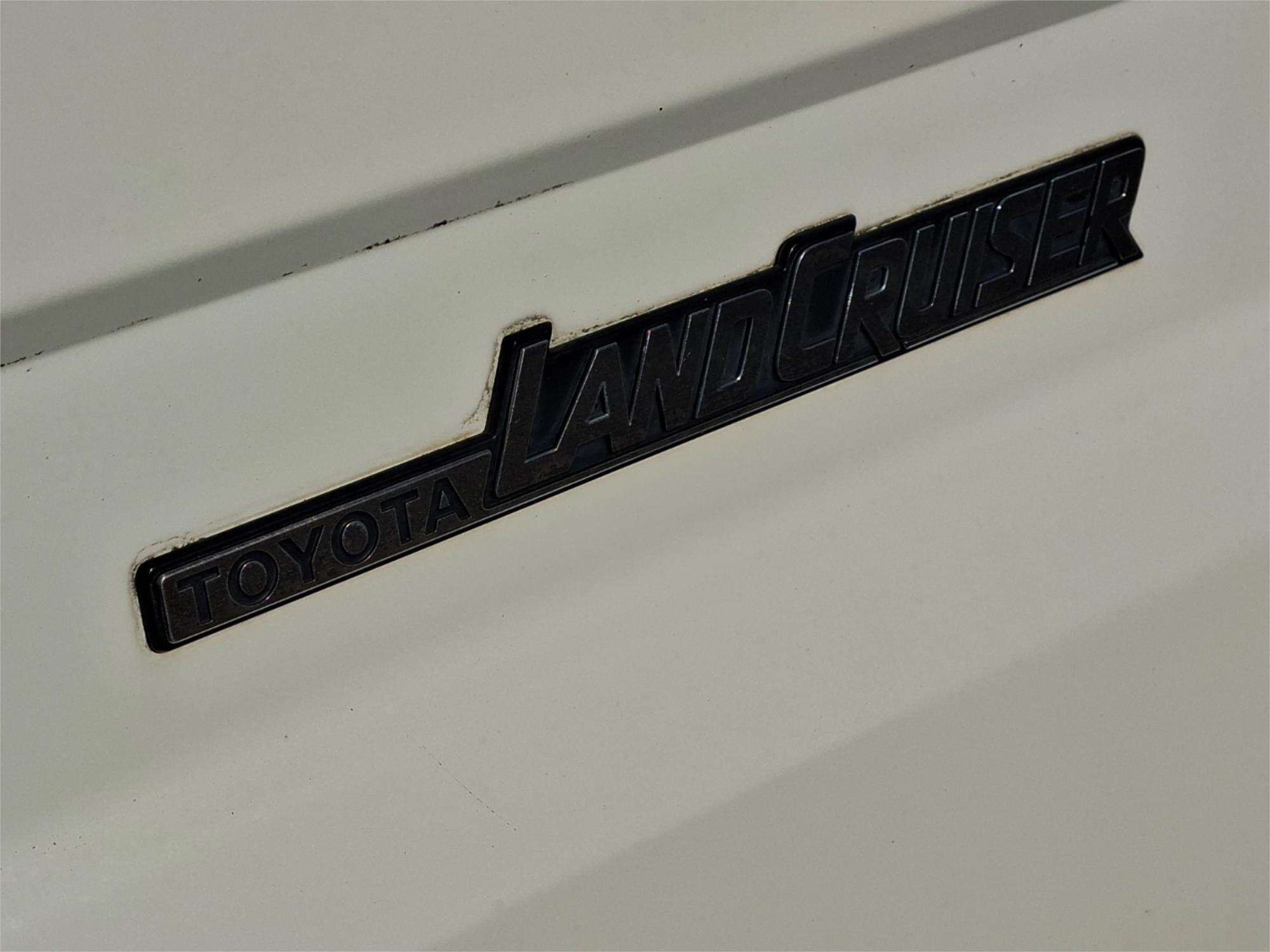 2012 TOYOTA LANDCRUISER VDJ76R 09 UPGRADE WORKMATE (4x4) 5 SP MANUAL 4D WAGON