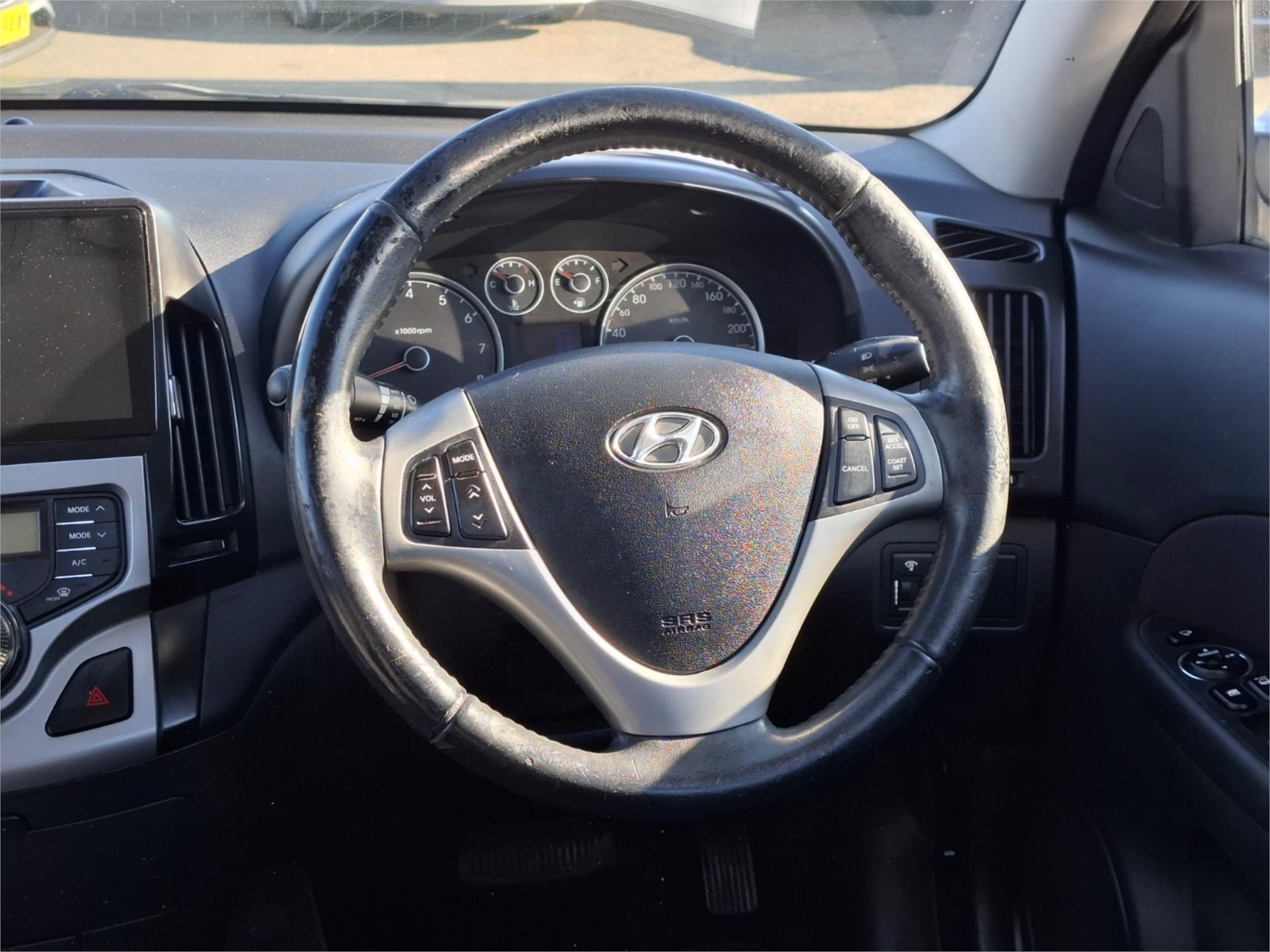 2011 HYUNDAI i30 FD MY12 cw SLX 2.0 4 SP AUTOMATIC 4D WAGON