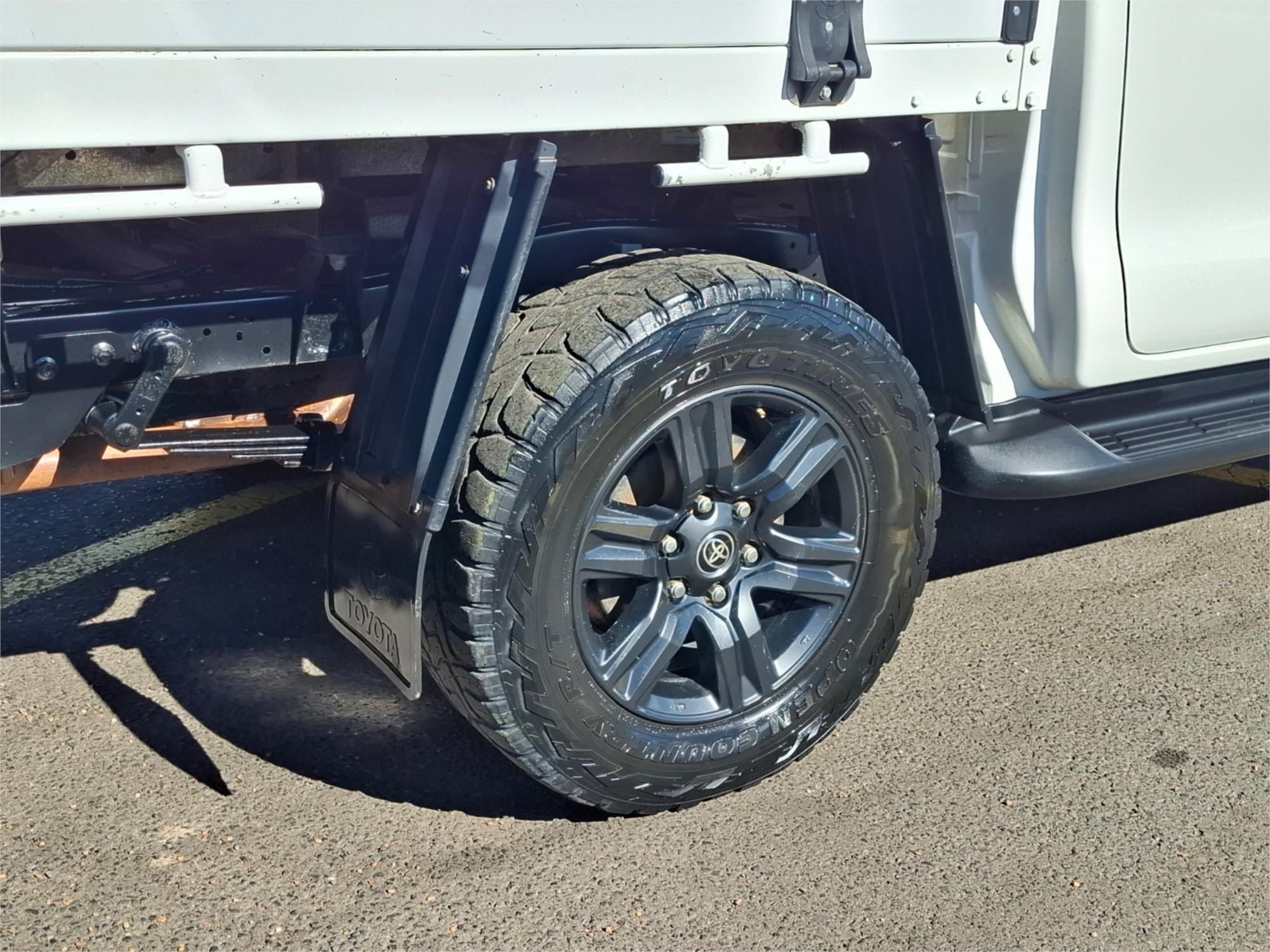 2023 TOYOTA HILUX GUN126R SR (4x4) 6 SP AUTOMATIC C/CHAS