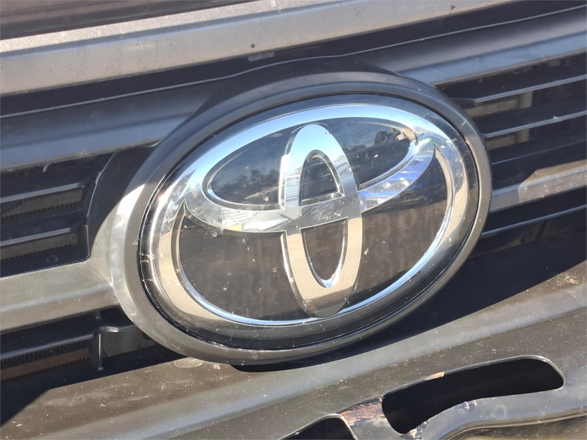 2023 TOYOTA HILUX GUN126R SR (4x4) 6 SP AUTOMATIC C/CHAS