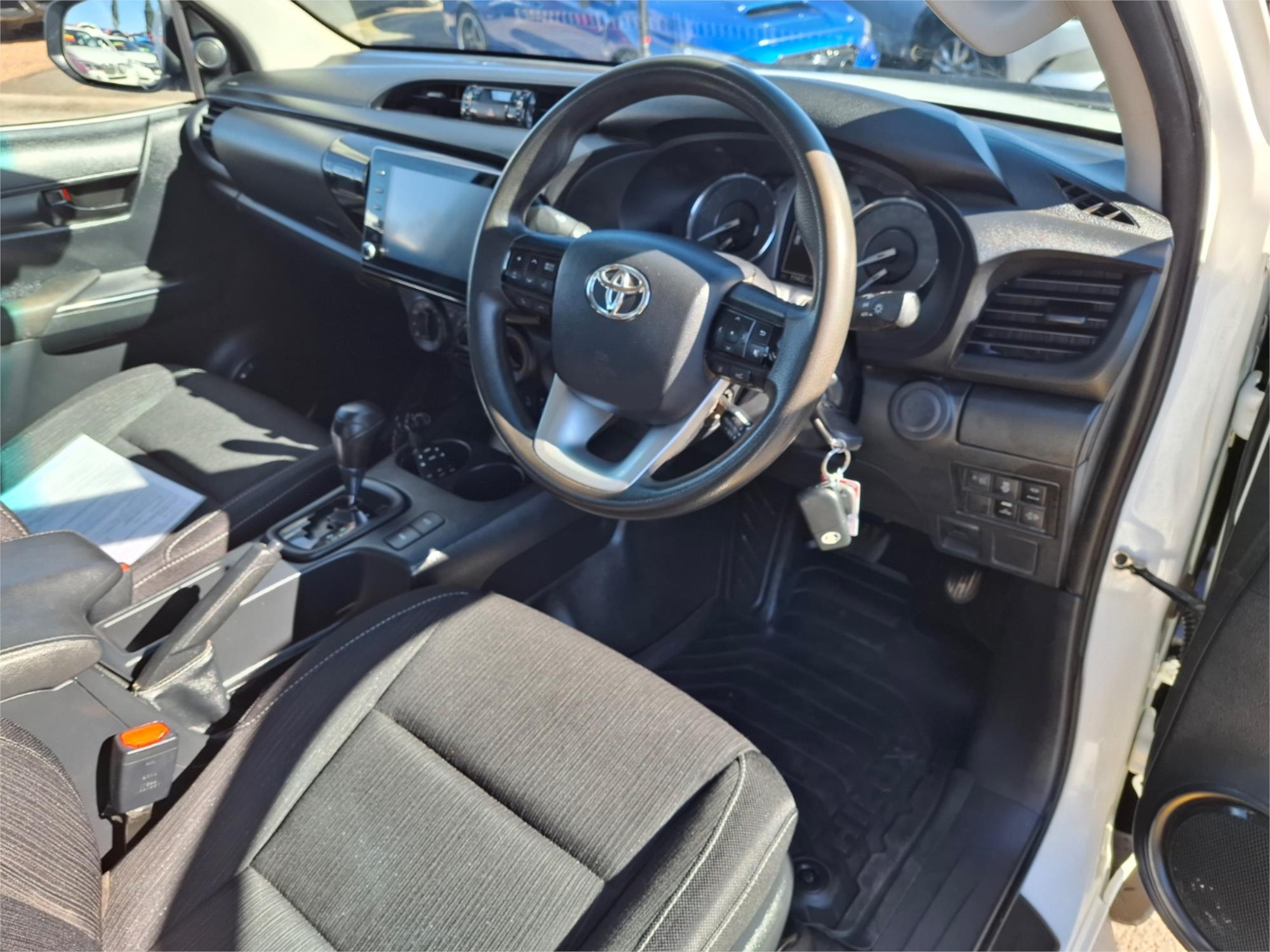 2023 TOYOTA HILUX GUN126R SR (4x4) 6 SP AUTOMATIC C/CHAS