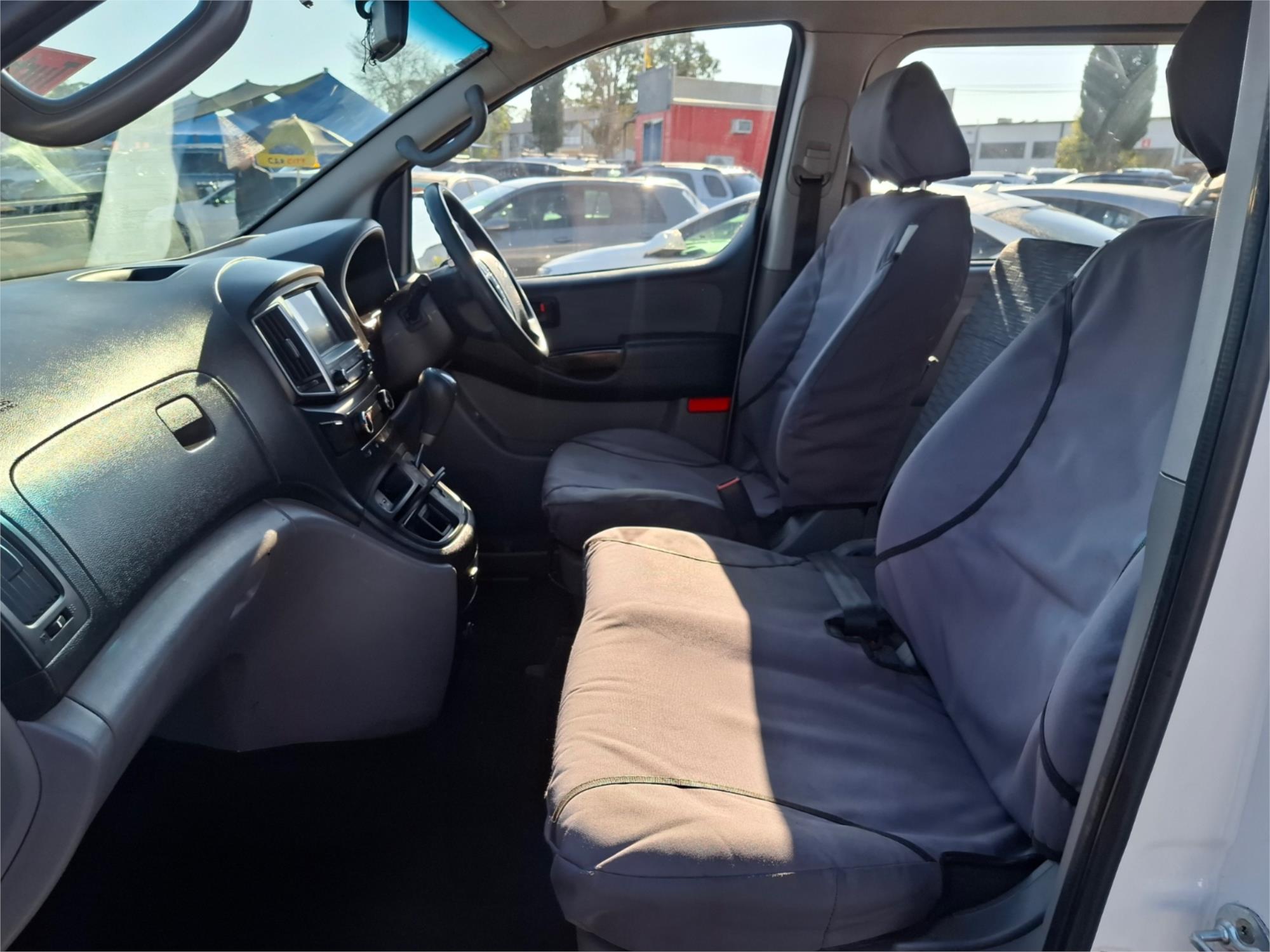2016 HYUNDAI iLOAD TQ-V SERIES II AUTOMATIC VAN