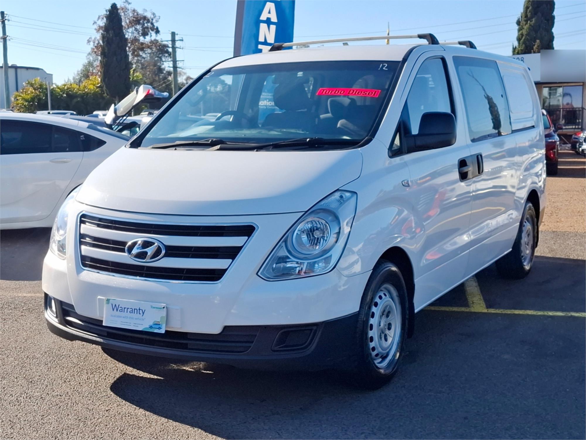 2016 HYUNDAI iLOAD TQ-V SERIES II AUTOMATIC VAN