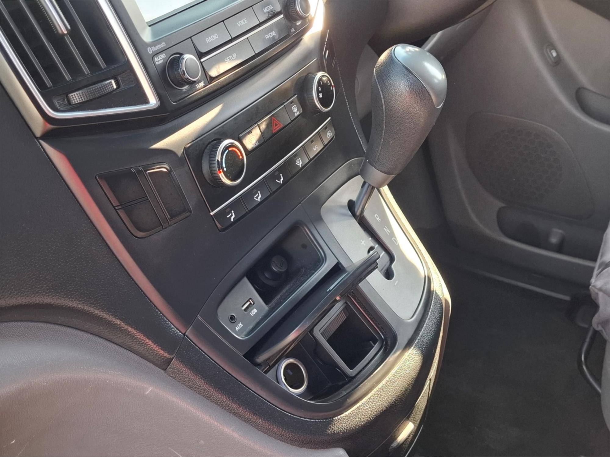 2016 HYUNDAI iLOAD TQ3-V SERIES II AUTOMATIC VAN