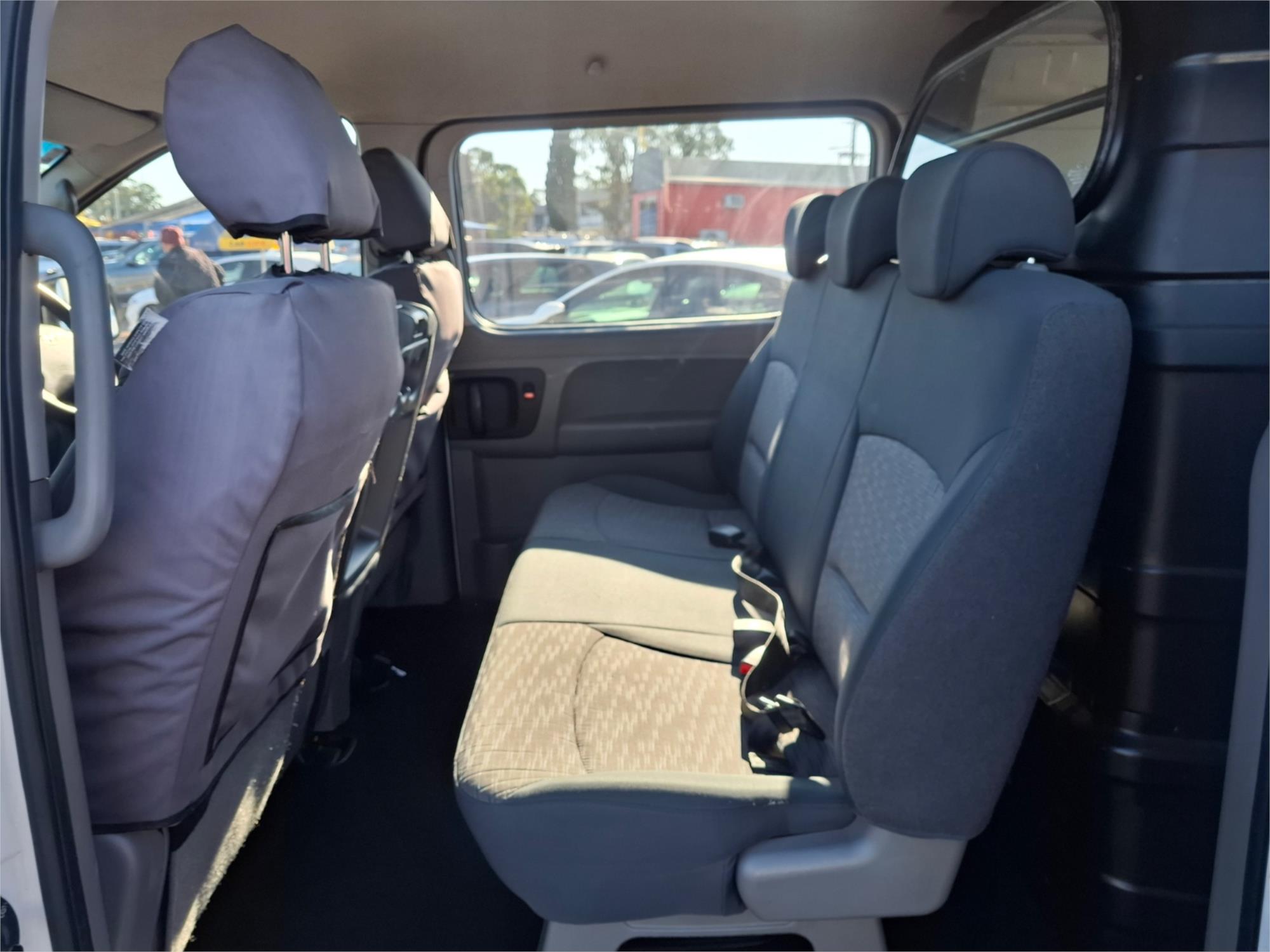 2016 HYUNDAI iLOAD TQ3-V SERIES II AUTOMATIC VAN