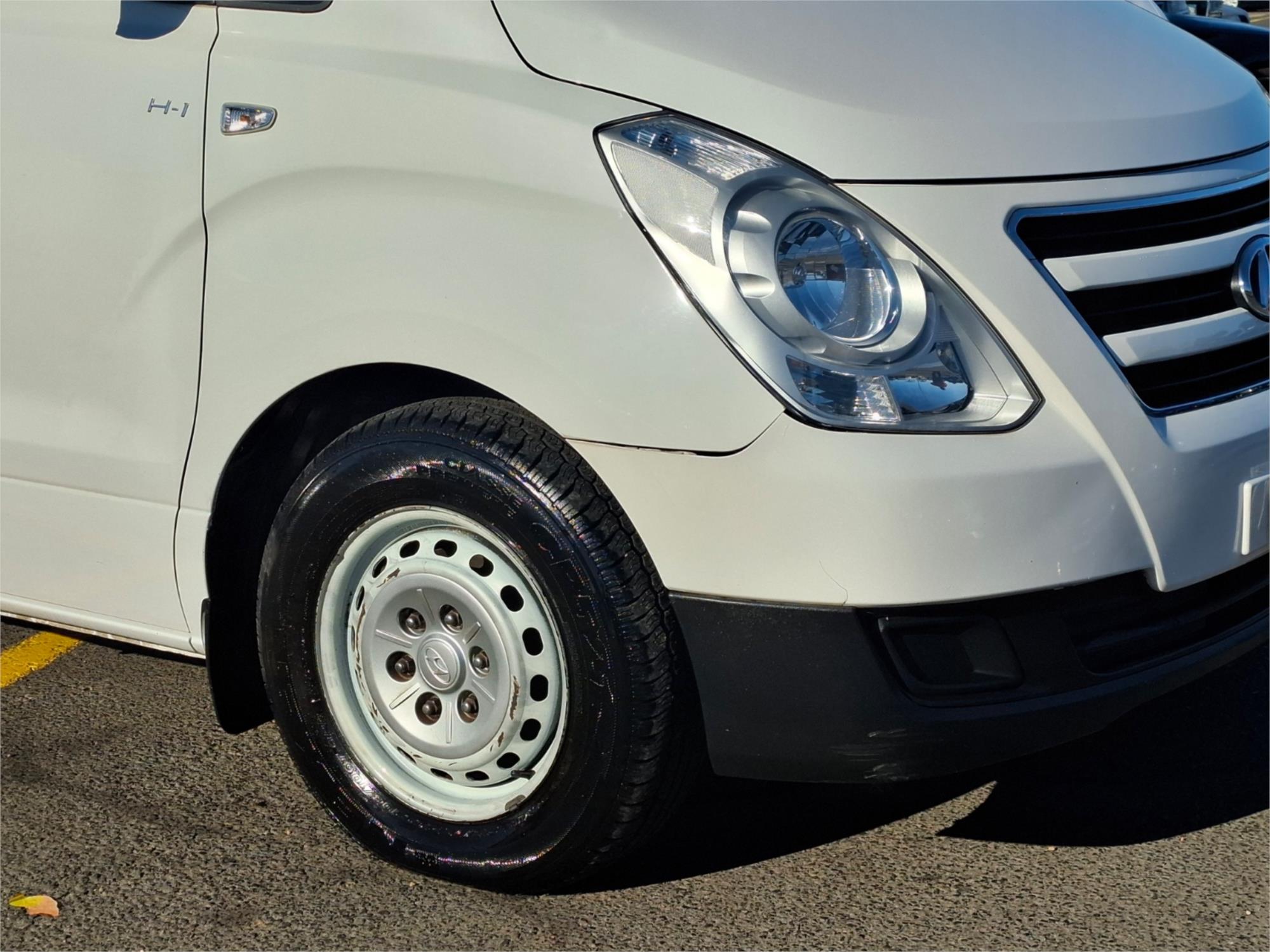 2016 HYUNDAI iLOAD TQ3-V SERIES II AUTOMATIC VAN