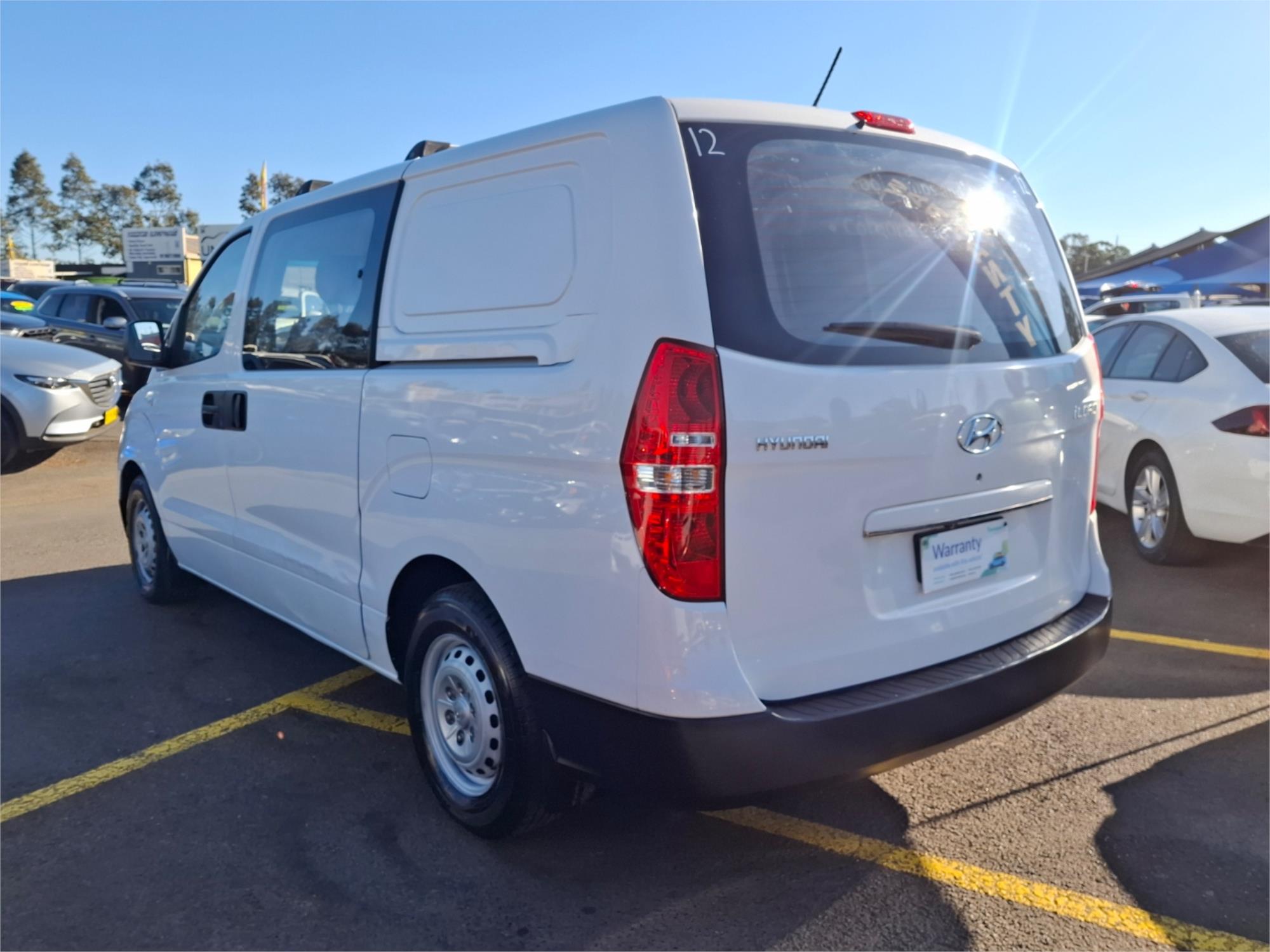 2016 HYUNDAI iLOAD TQ3-V SERIES II AUTOMATIC VAN