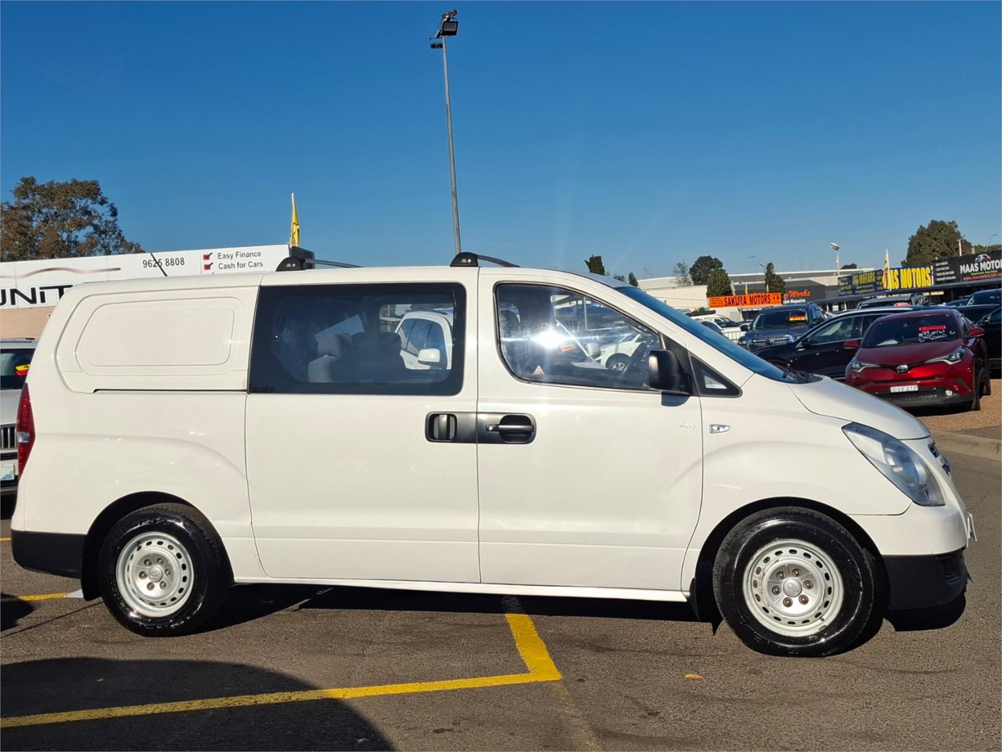 2016 HYUNDAI iLOAD TQ3-V SERIES II AUTOMATIC VAN