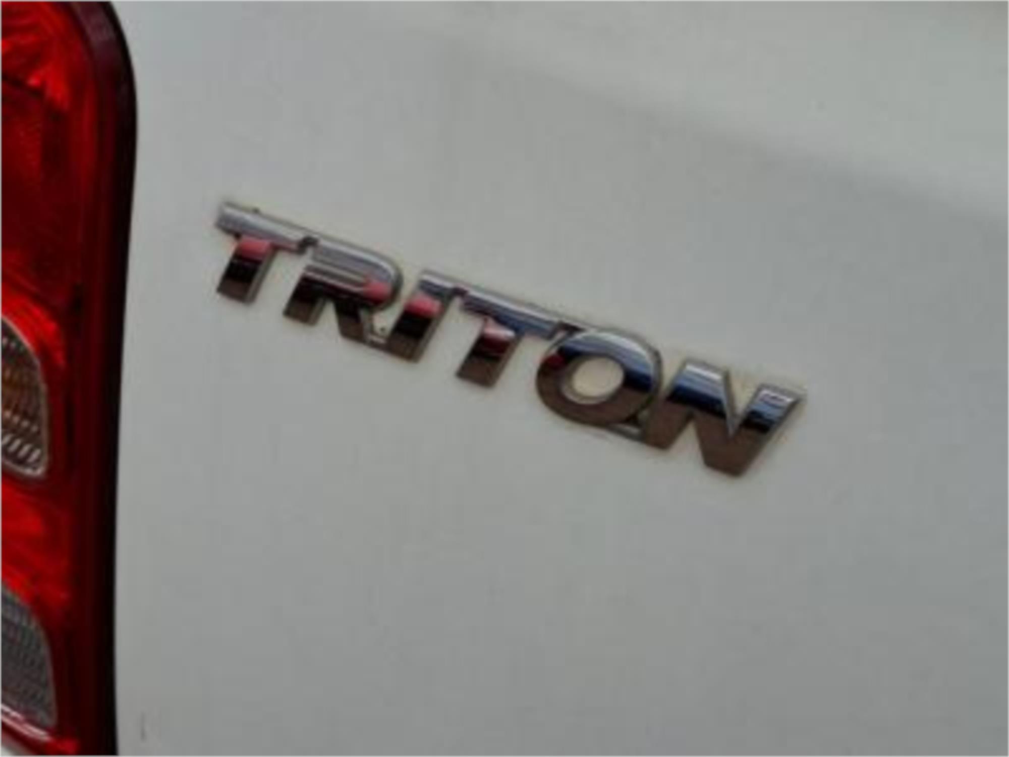 2016 MITSUBISHI TRITON MQ MY16 GLX (4x4) 6 SP MANUAL C/CHAS