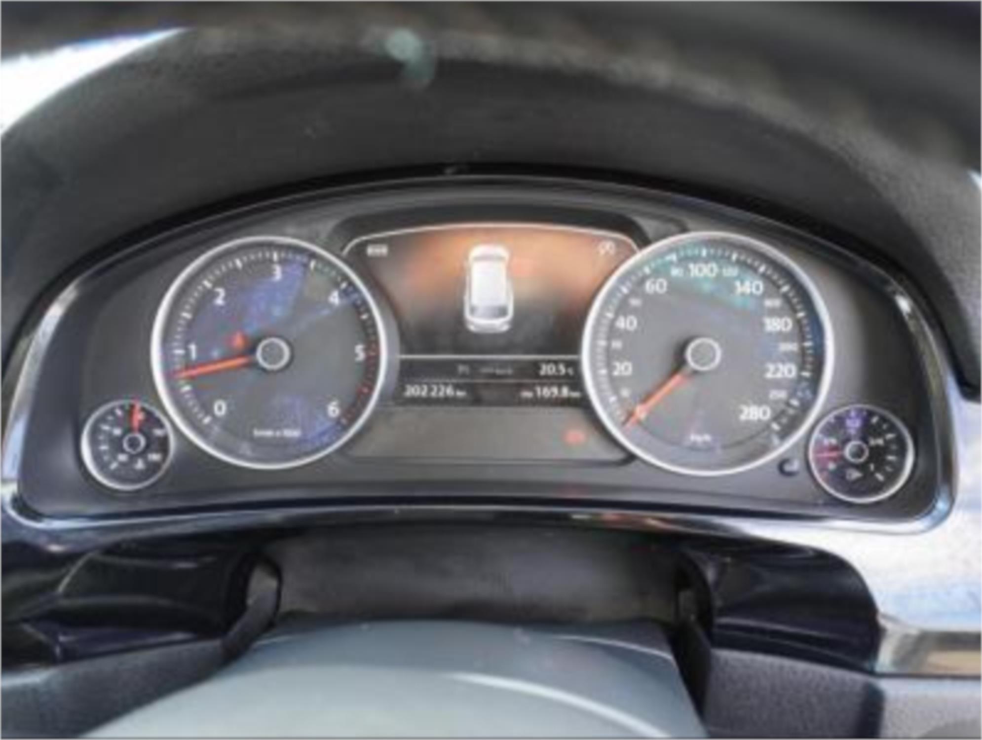 2015 VOLKSWAGEN TOUAREG 7P MY15 150 TDI 8 SP AUTOMATIC 4D WAGON