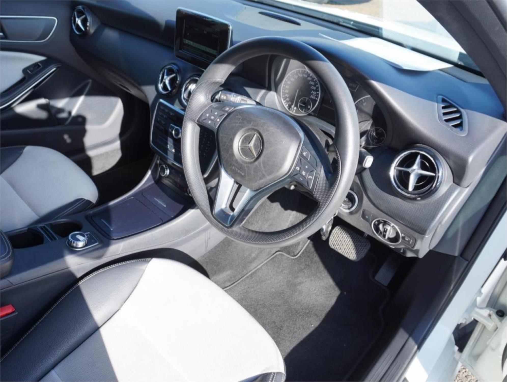2013 MERCEDES-BENZ A180 176 BE 7 SP AUTOMATIC 5D HATCHBACK