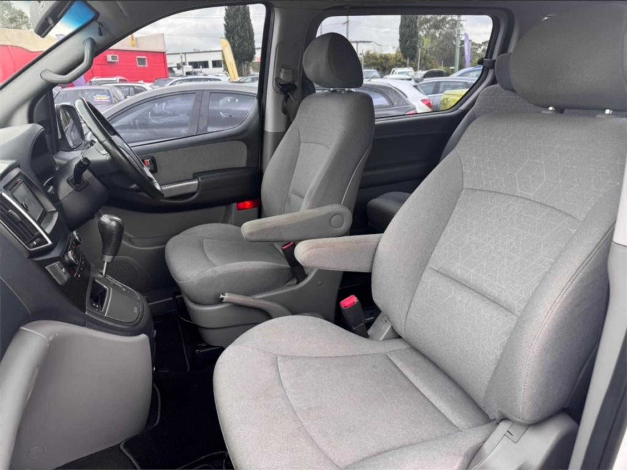 2019 HYUNDAI iMAX TQ4 MY20 ACTIVE 5 SP AUTOMATIC 4D WAGON