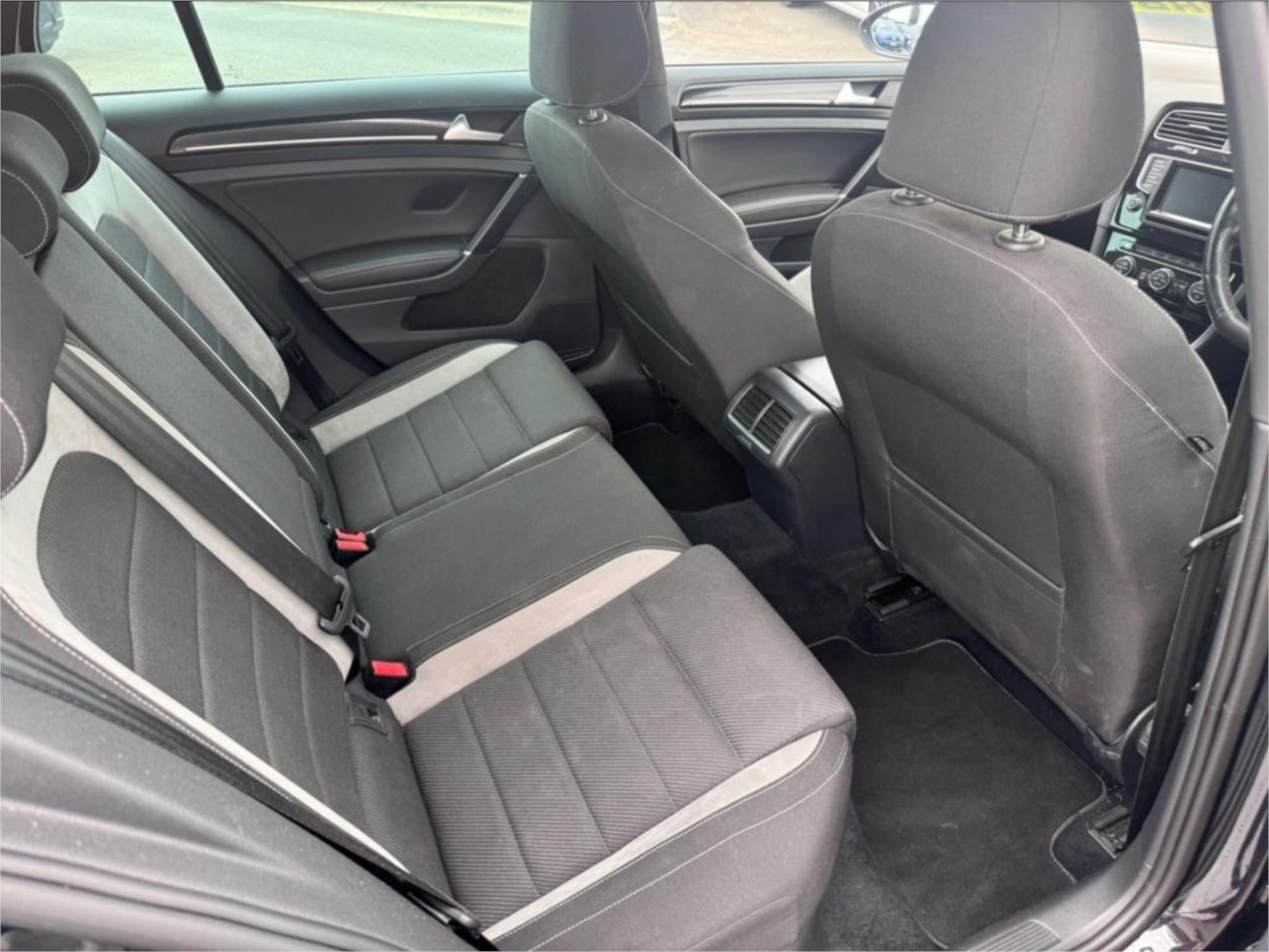 2015 VOLKSWAGEN GOLF AU MY15 R 6 SP AUTO DIRECT SHIFT 5D HATCHBACK