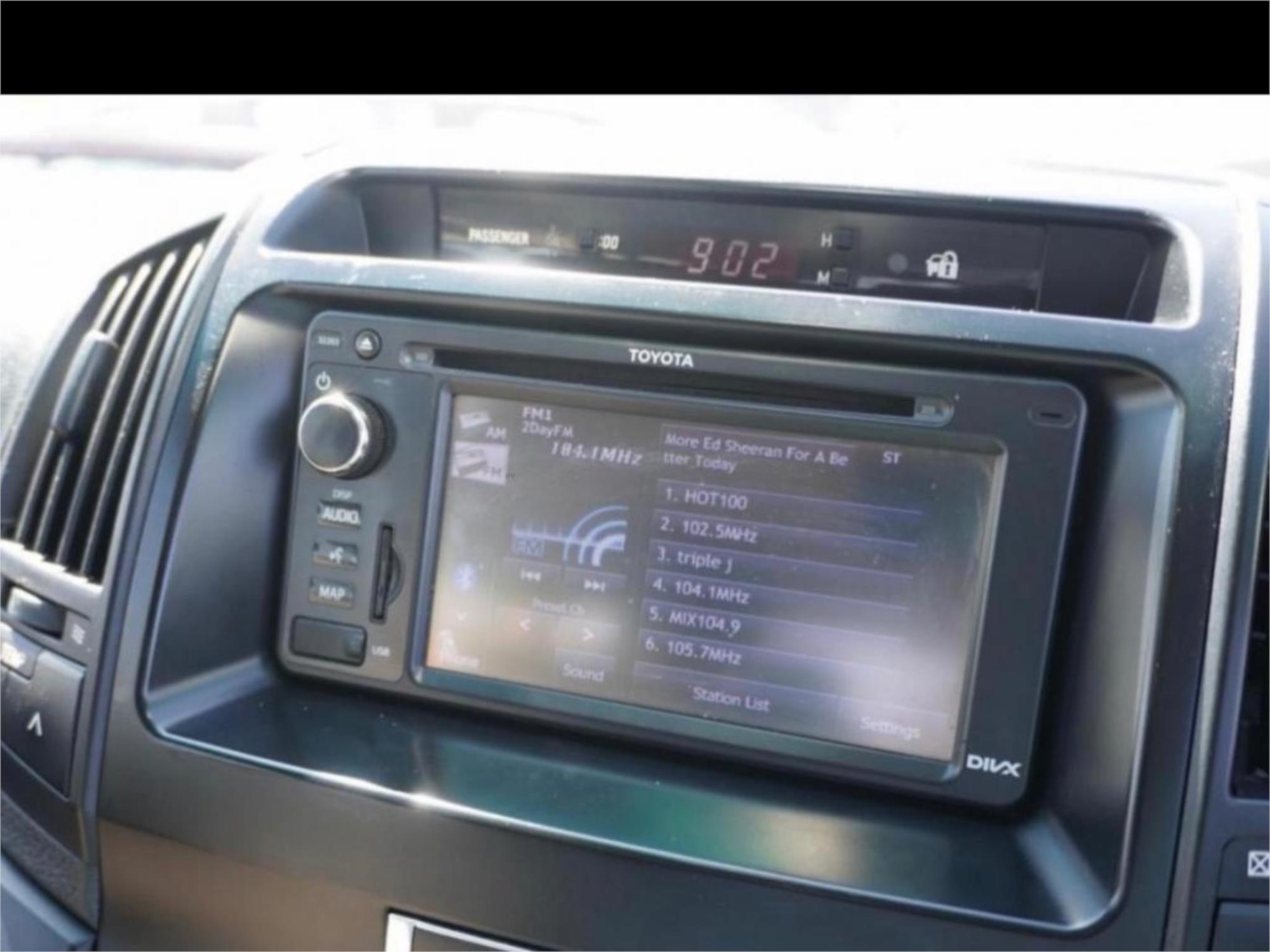 2012 TOYOTA LANDCRUISER VDJ200R MY12 ALTITUDE (4x4) 6 SP AUTOMATIC 4D WAGON