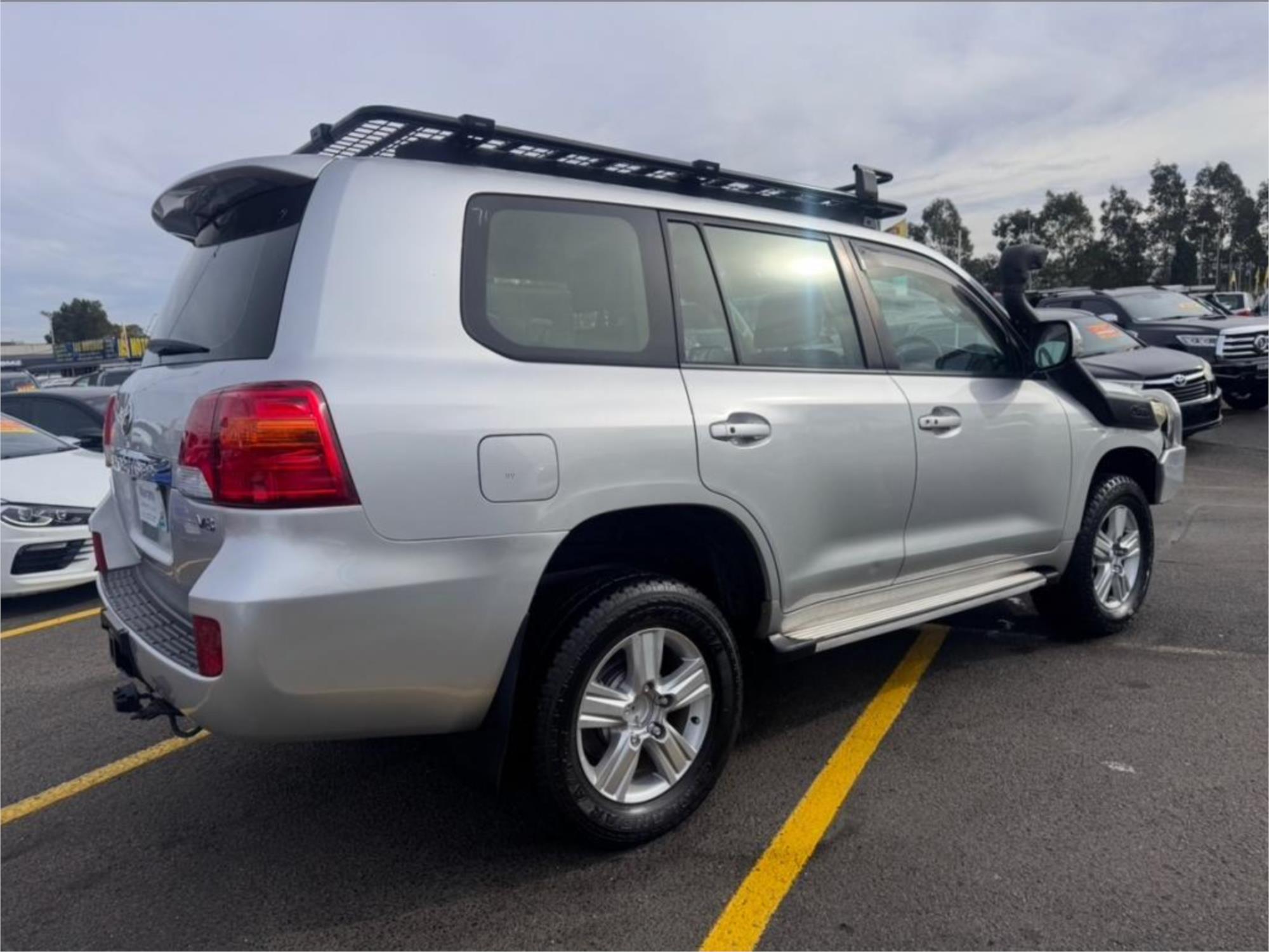 2012 TOYOTA LANDCRUISER VDJ200R MY12 ALTITUDE (4x4) 6 SP AUTOMATIC 4D WAGON