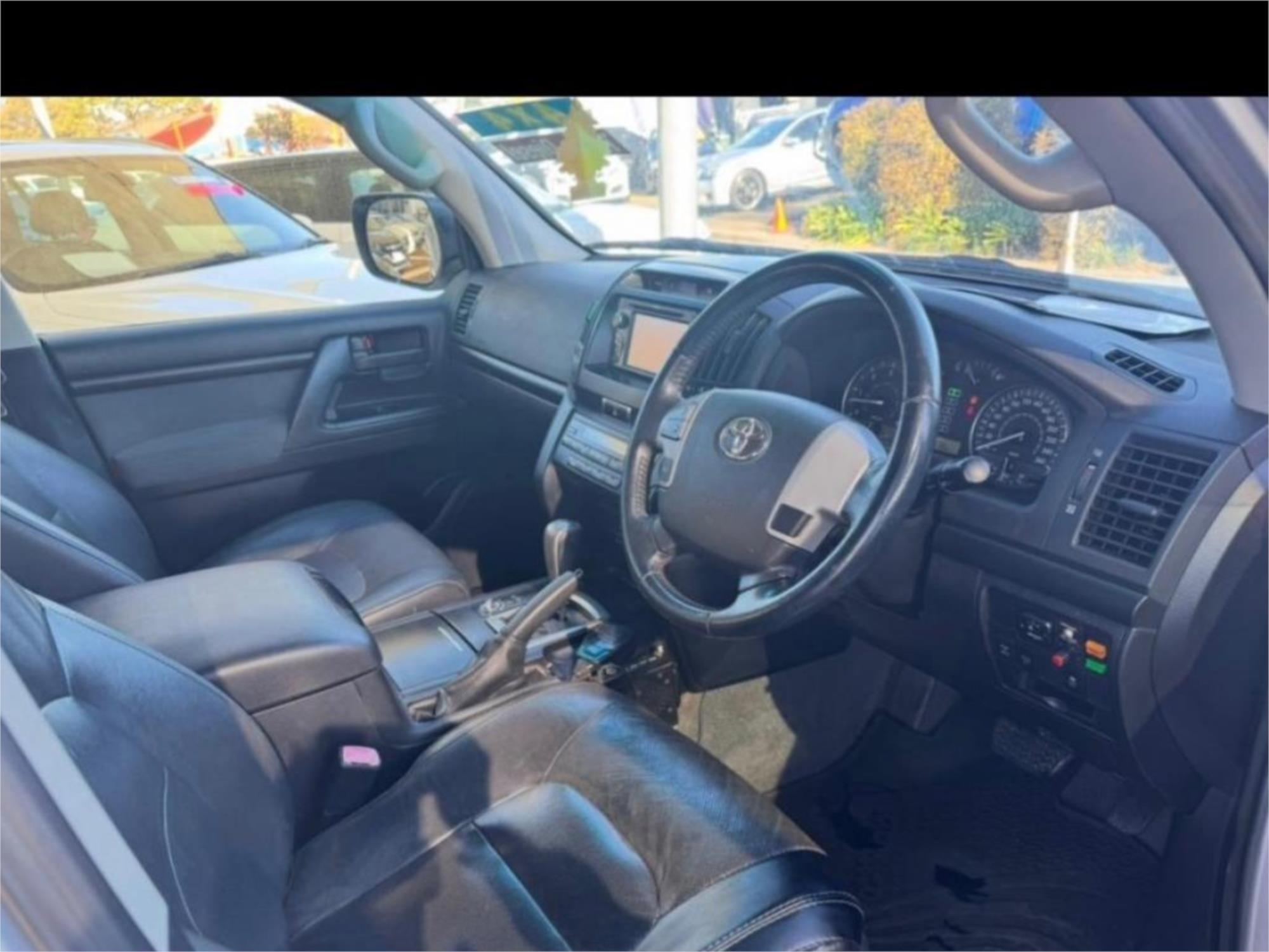 2012 TOYOTA LANDCRUISER VDJ200R MY12 ALTITUDE (4x4) 6 SP AUTOMATIC 4D WAGON