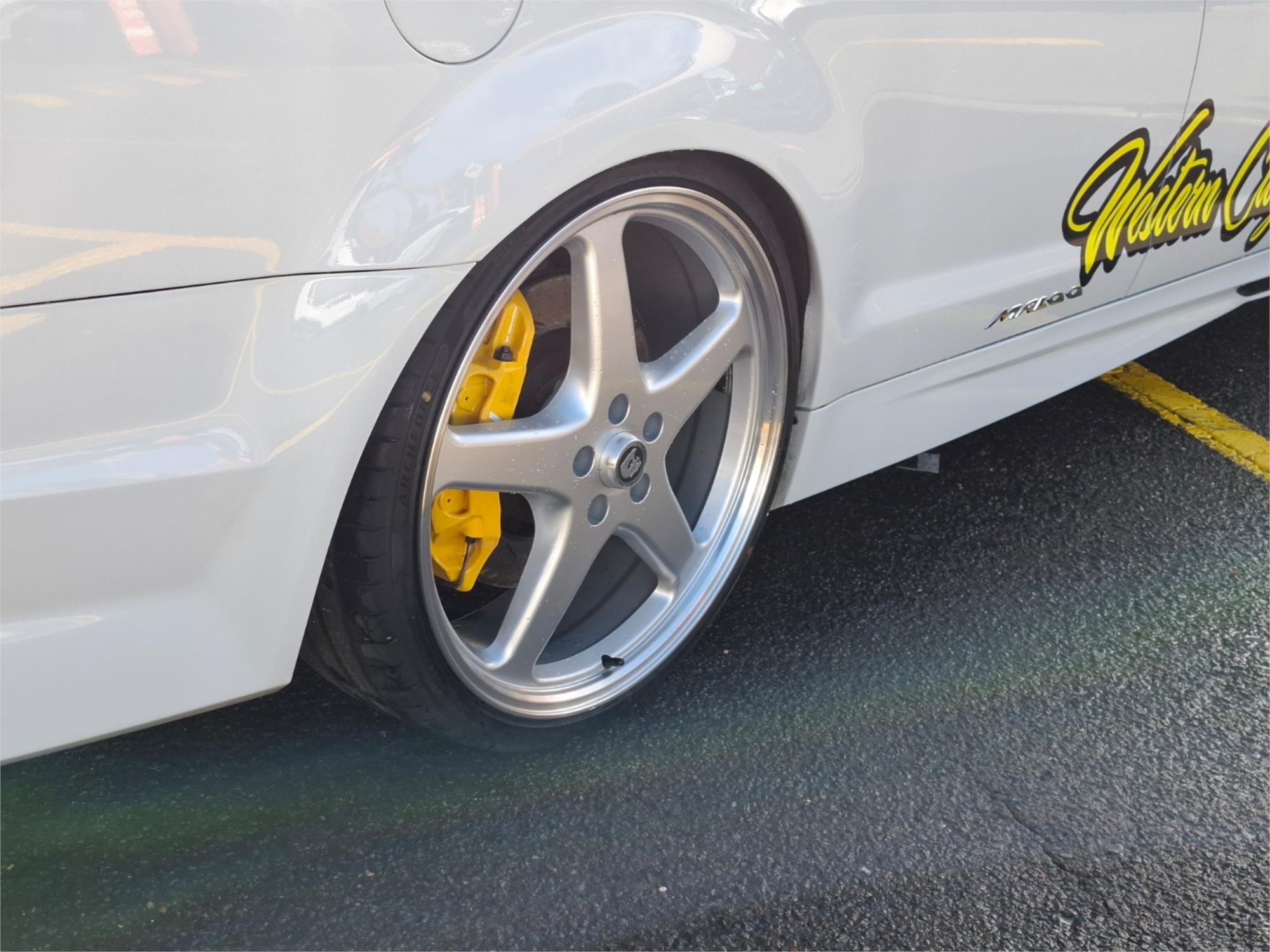2013 HSV MALOO GEN F R8 6 SP MANUAL UTILITY